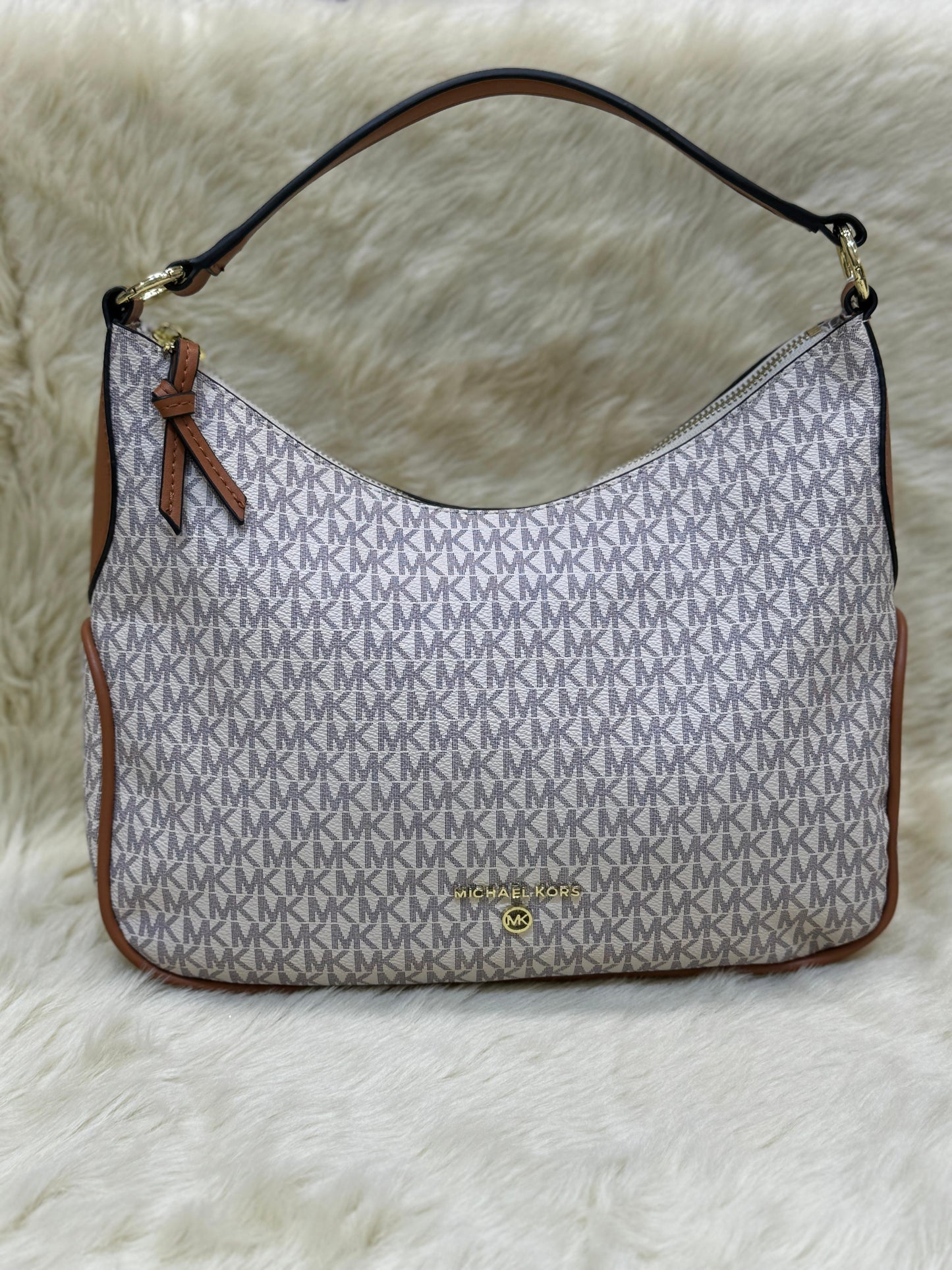 MICHAEL KORS BEIGE BROWN HAND BAG ( WITHOUT BOX )