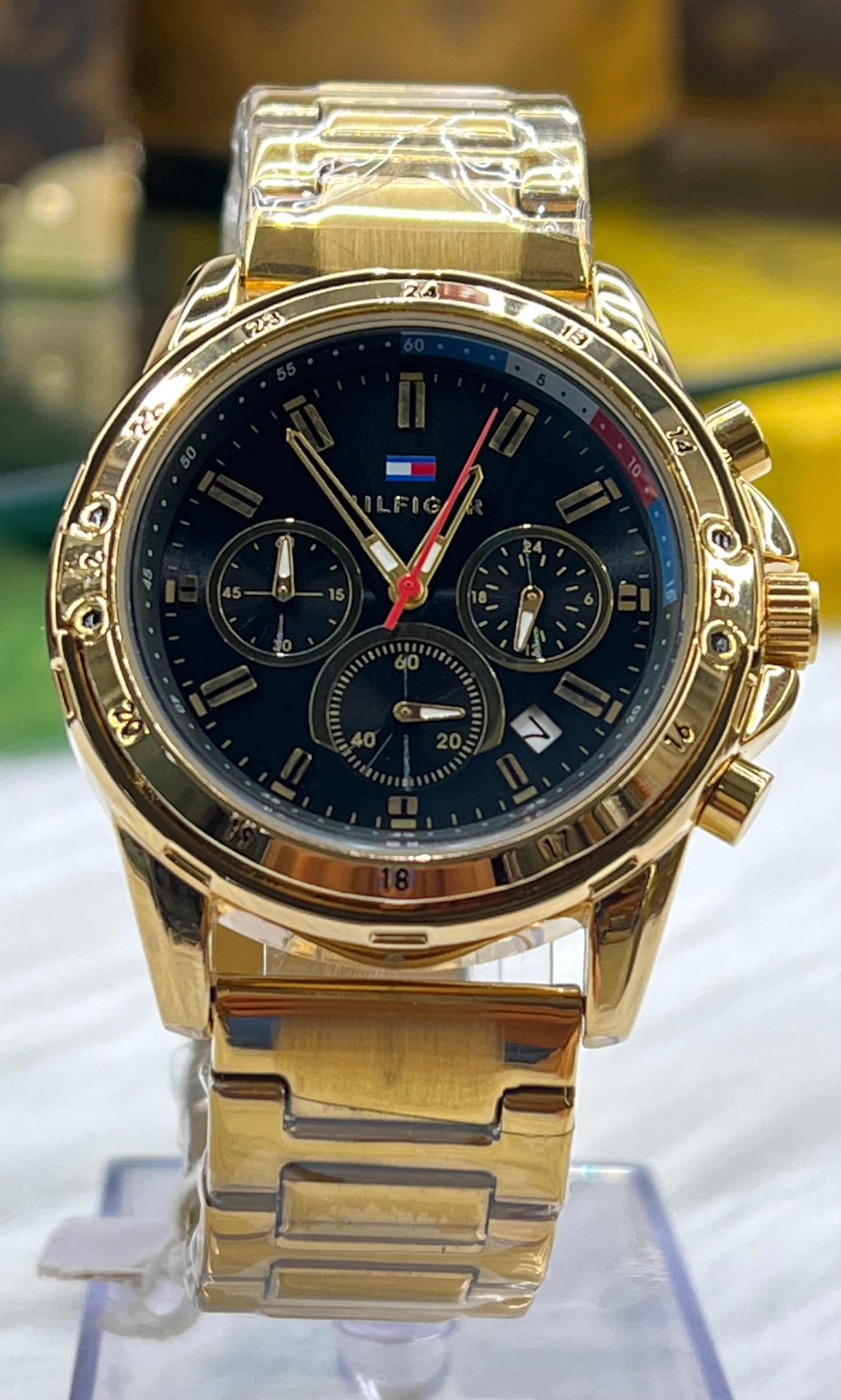 ECONOMICAL WRIST WATCHE'S TOMMY HIL