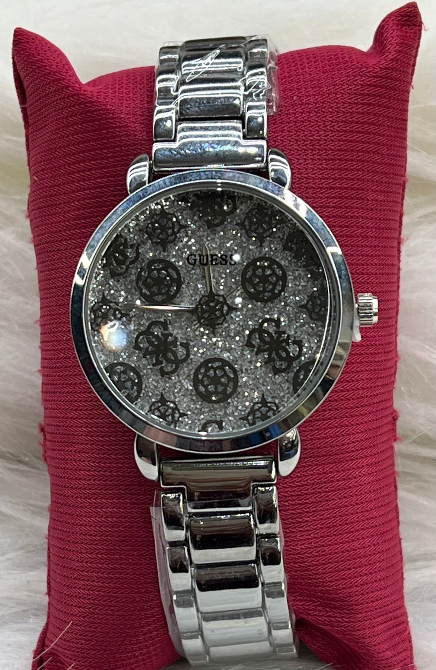 ECONOMICAL WOMENWATCH'S COPY WATCH GUESS