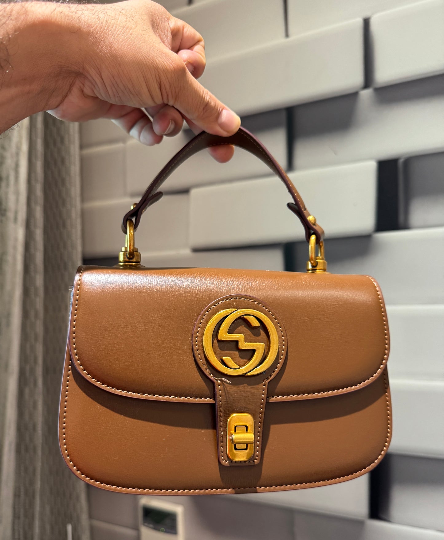 Gucci Brown sling and shoulder bag 100% premium quality