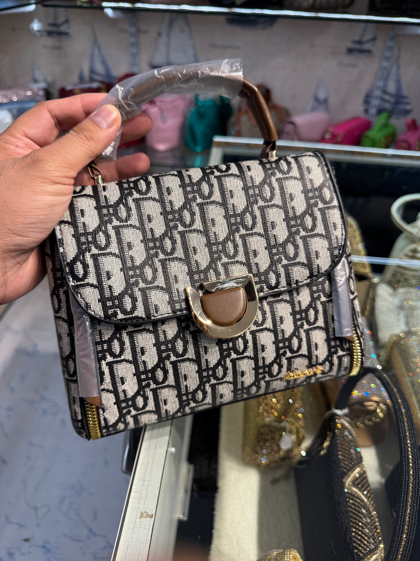 ECONOMICALS DIOR HANDBAG WITH SLING