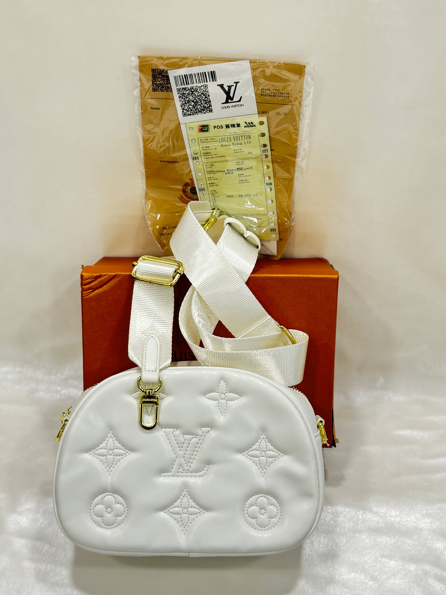 LOUIS VUITTON WHITE COLOUR WITH WHITE BELT ( WITH BOX )