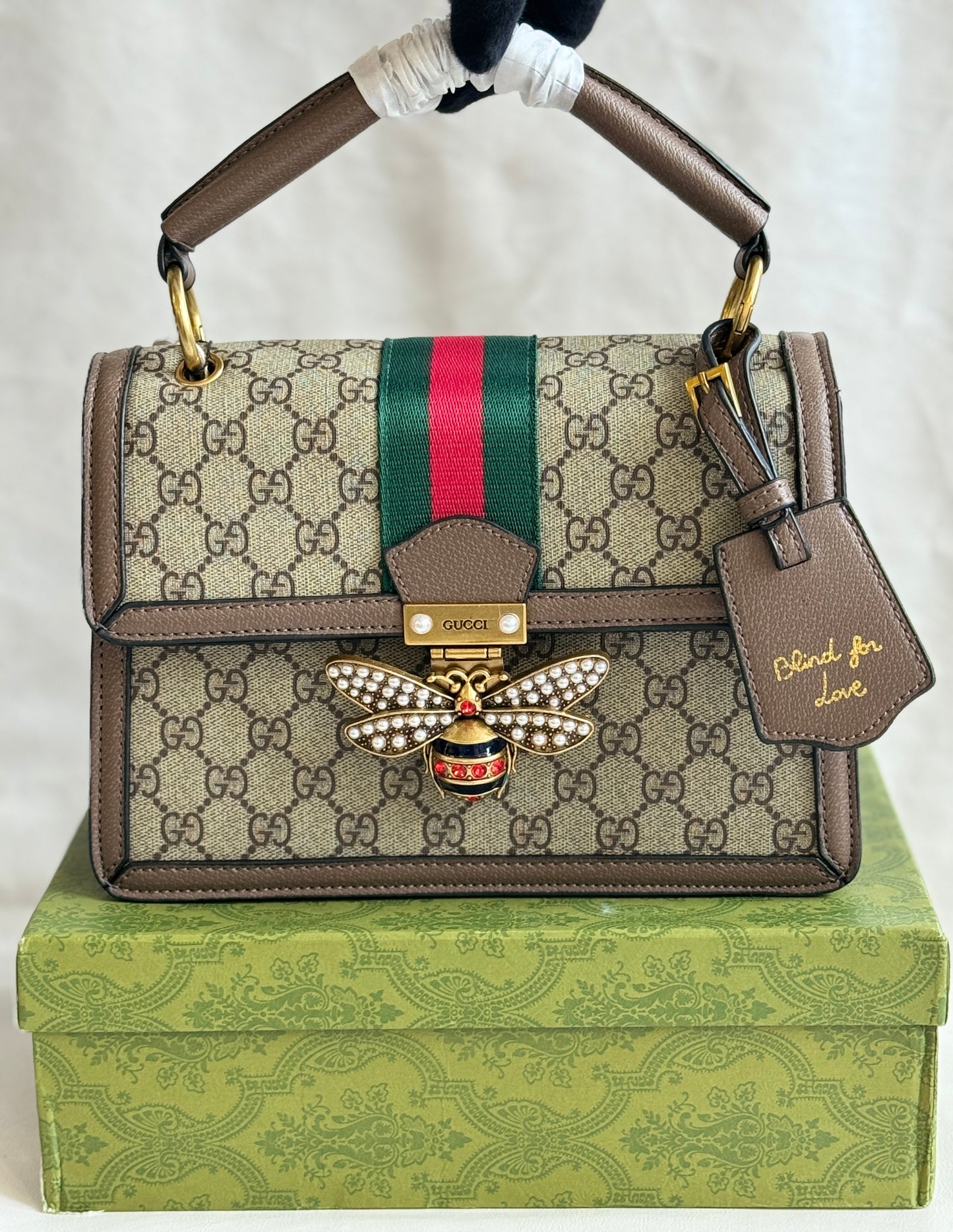 GUCCI QUEEN MARGARET GG SUPREME HANDBAG ( WITH BOX )