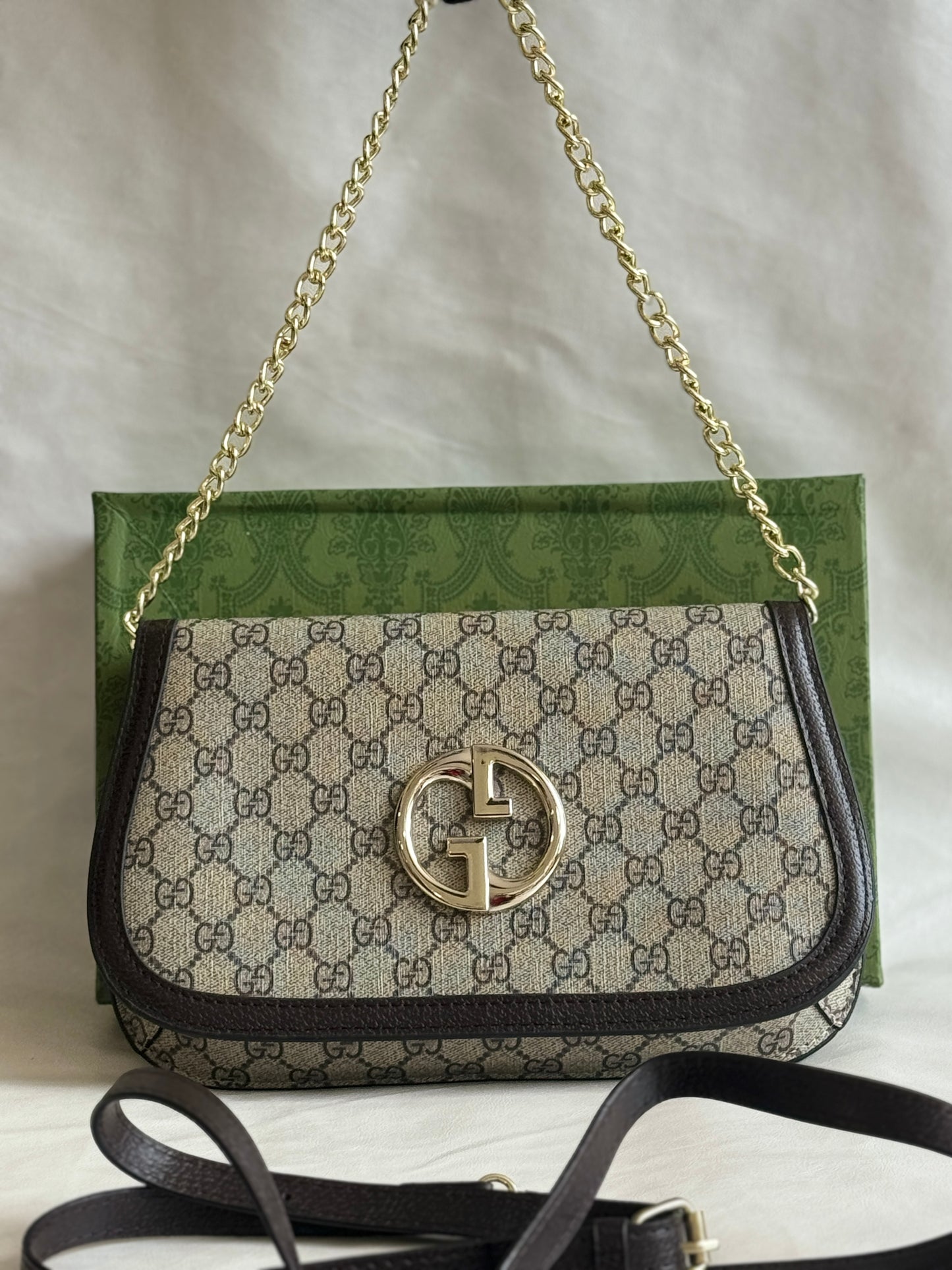 GUCCI BLONDIE SMALL WALLET SLING ( WITH BOX )
