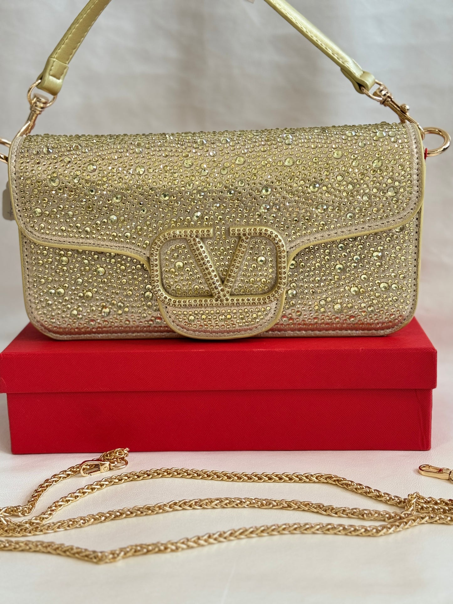 VALENTEENO LOCO GOLDEN SHOULDER BAG ( WITH BOX )