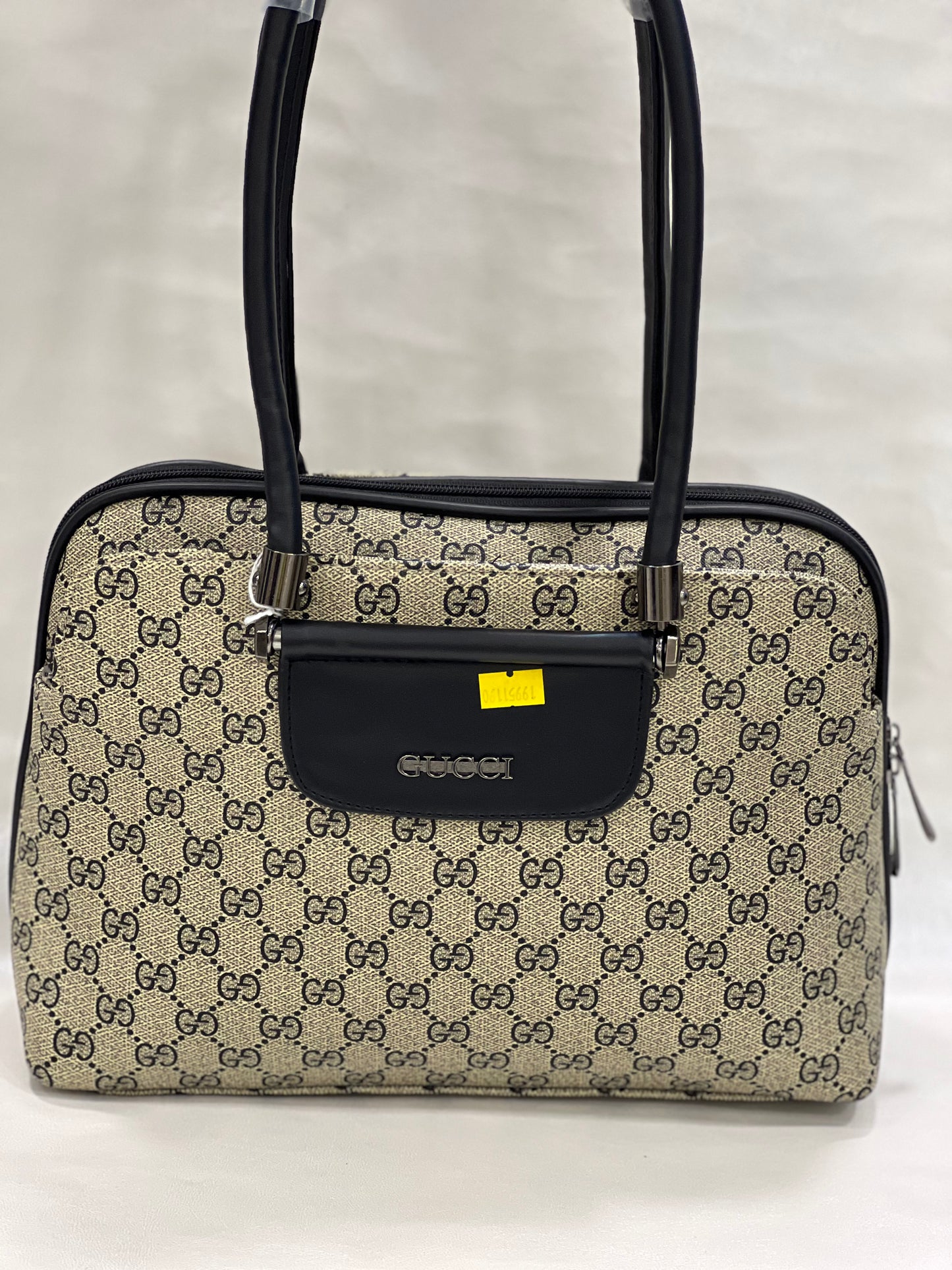 GUCCI BLACK CASUAL BAG ( HAND BAG )