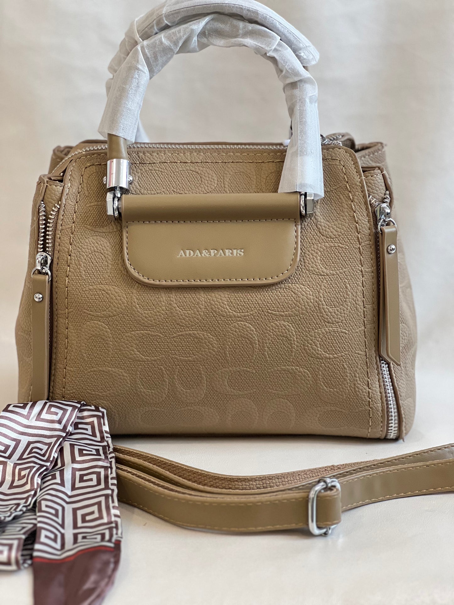 CASUAL BAG BEIGE COLOR ( HAND BAG )