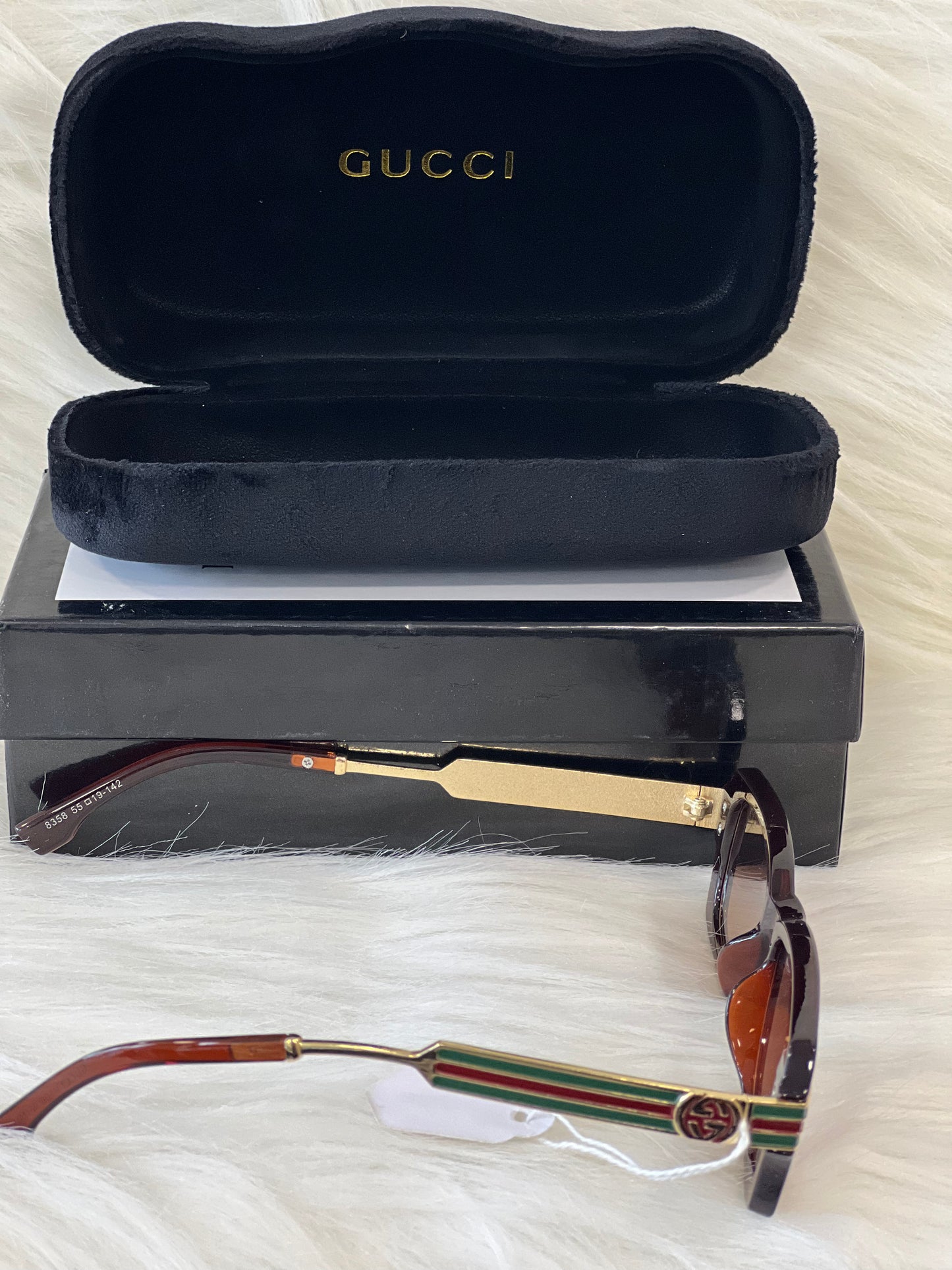GUCCI SUNGLASSES ( WITH BOX )