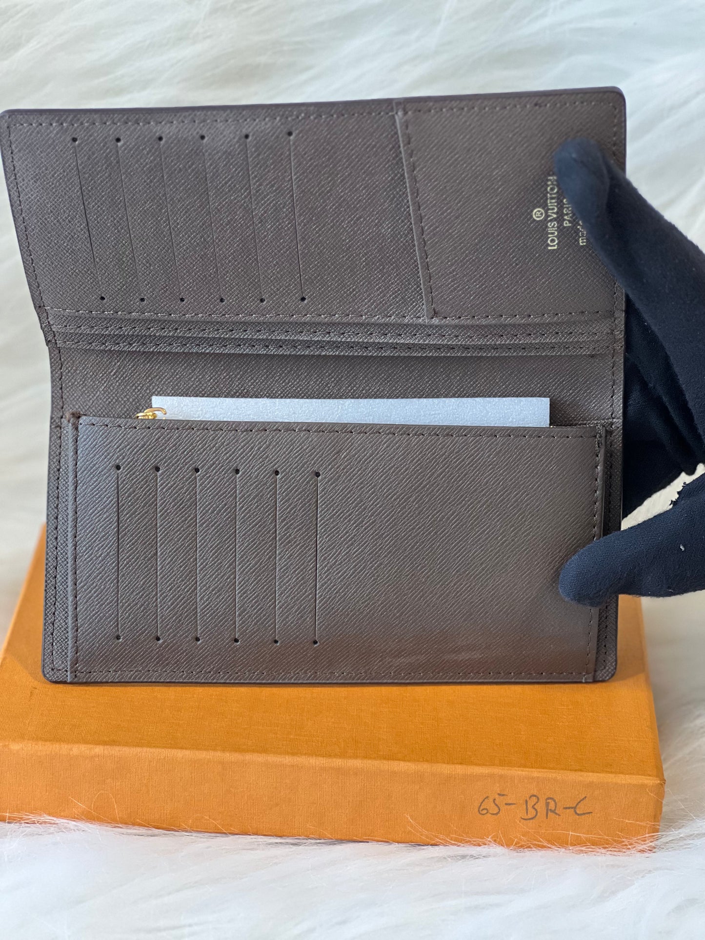 Stylish Louis Vuitton Wallet for Women ( With Box )