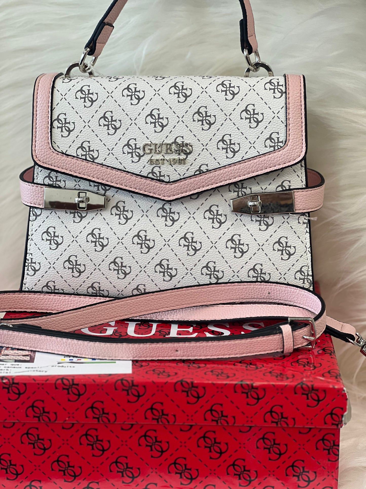 GUEESS WHITE & PINK HAND BAG ( WITH BOX )