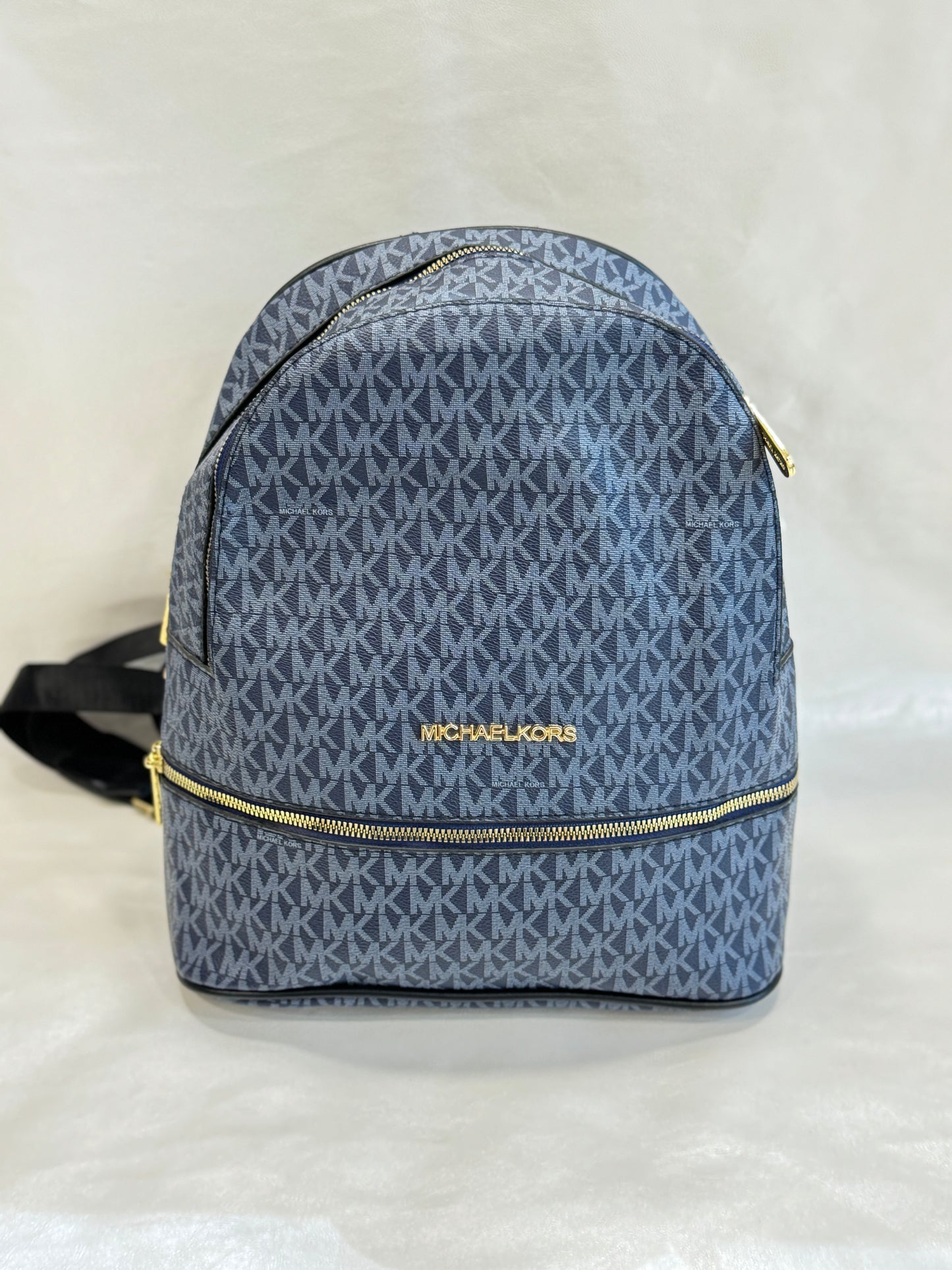 MICHAEL KORS BLUE BACKPACK ( WITHOUT BOX )