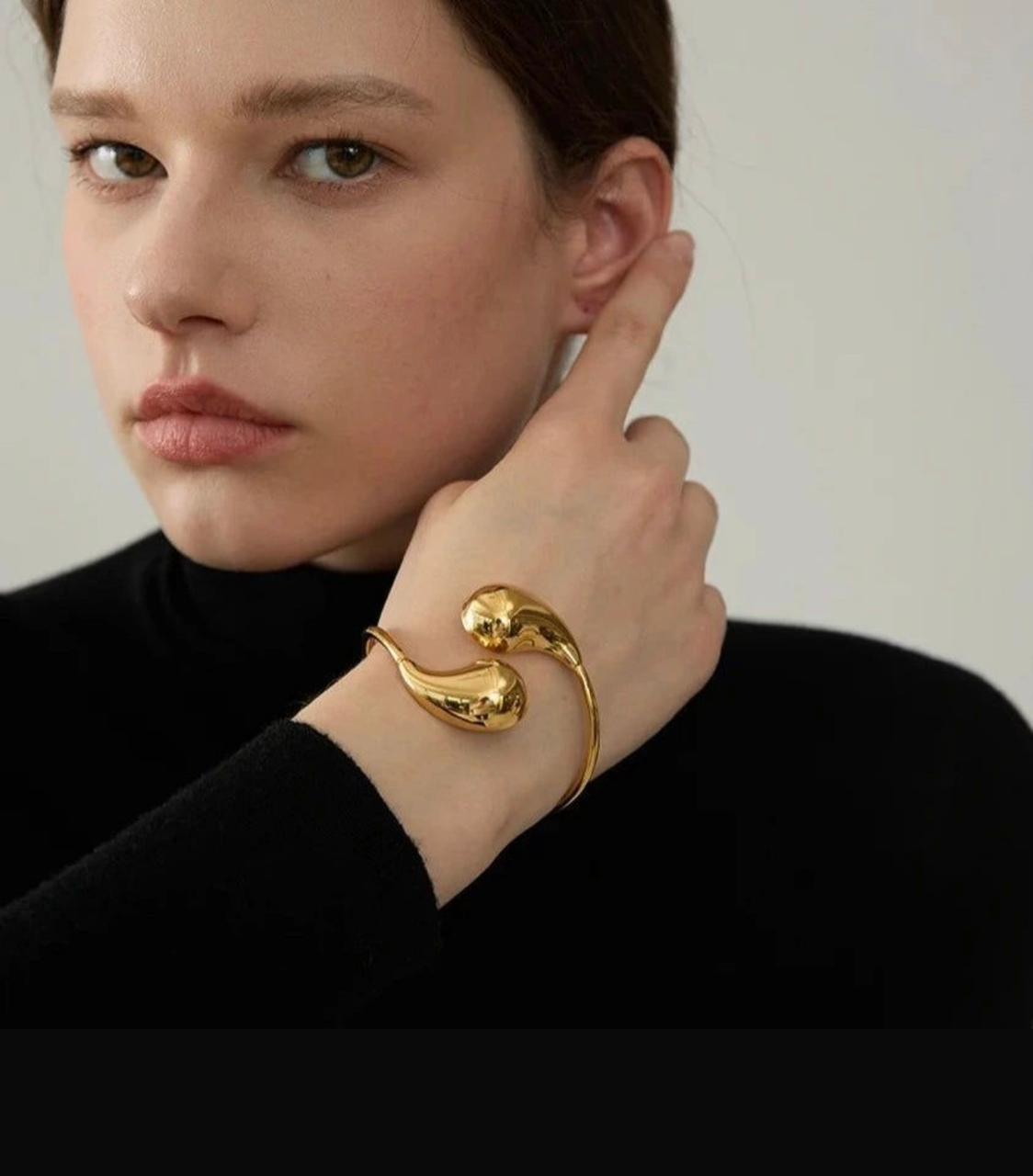 JTBS TearDrop Bracelet