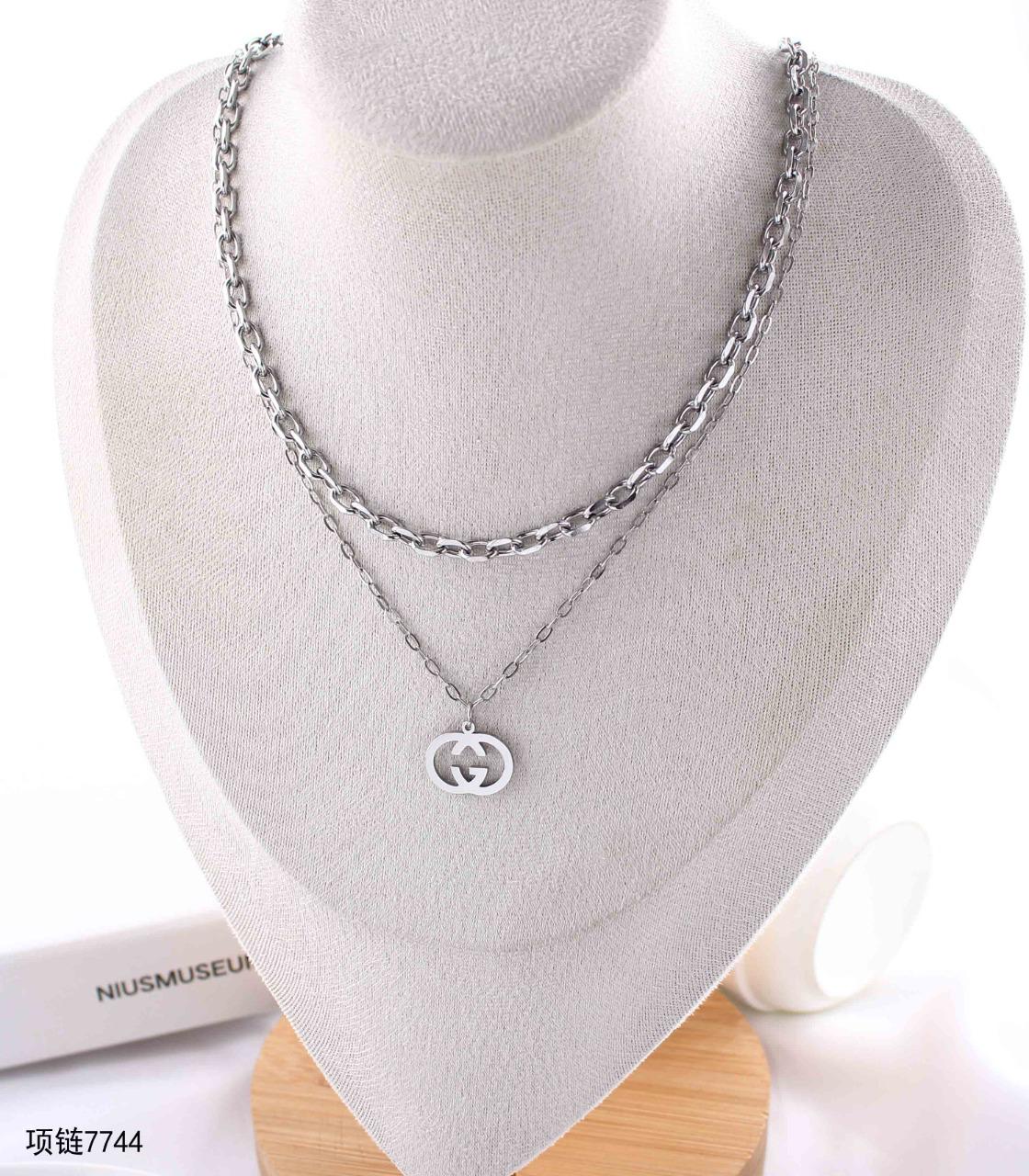 JTBS Gucci Sterling Silver Interlocking Double G Pendant Necklace