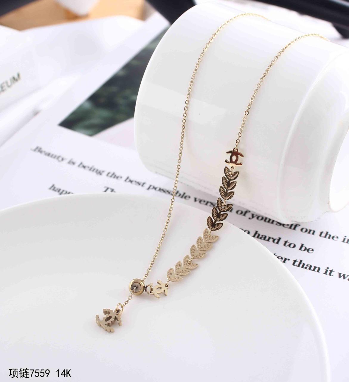JTBS High sense of pearl pendant necklace female clavicle chain