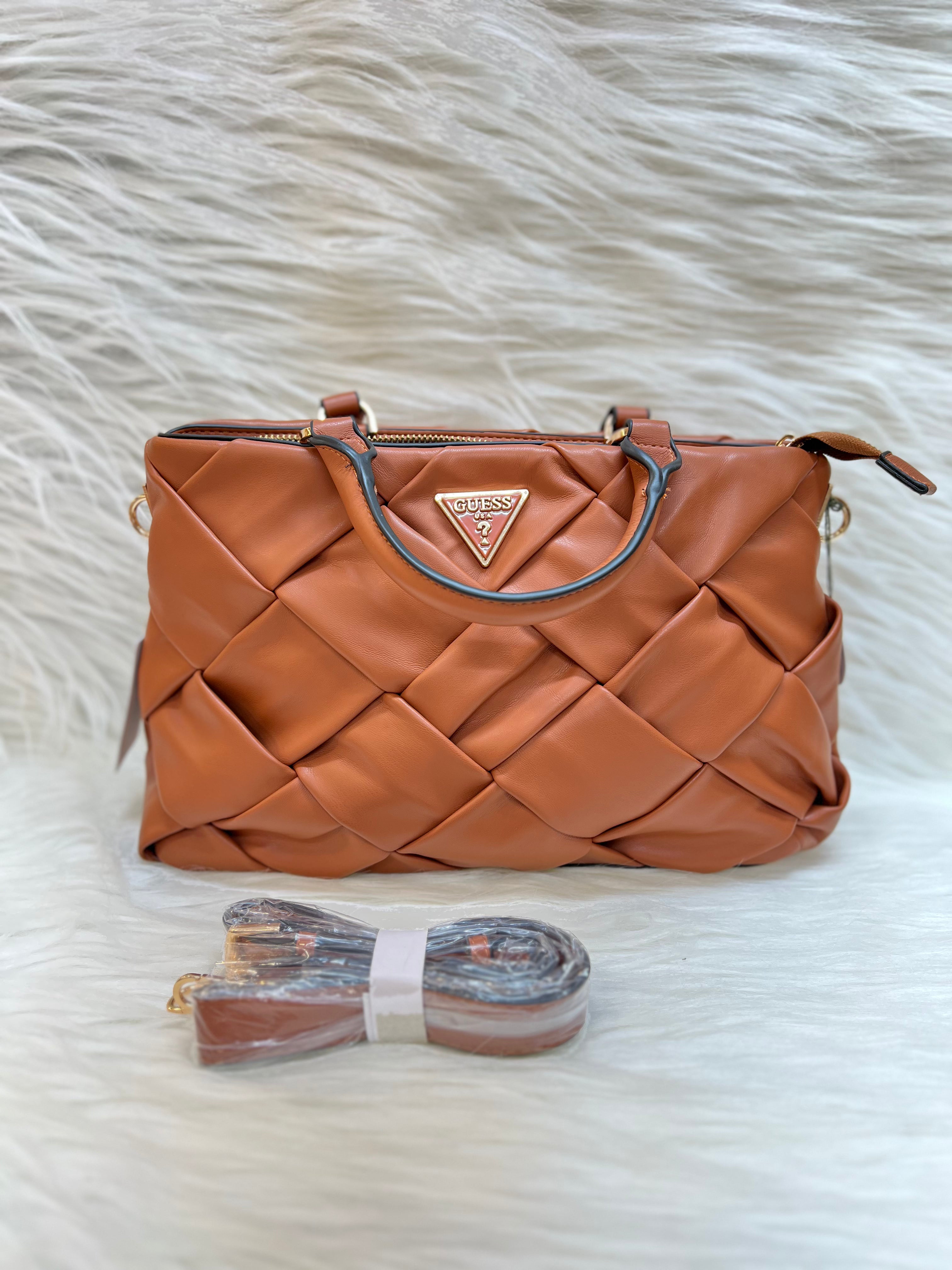 GUESS PREMIUM HAND BAG TBS-B00073