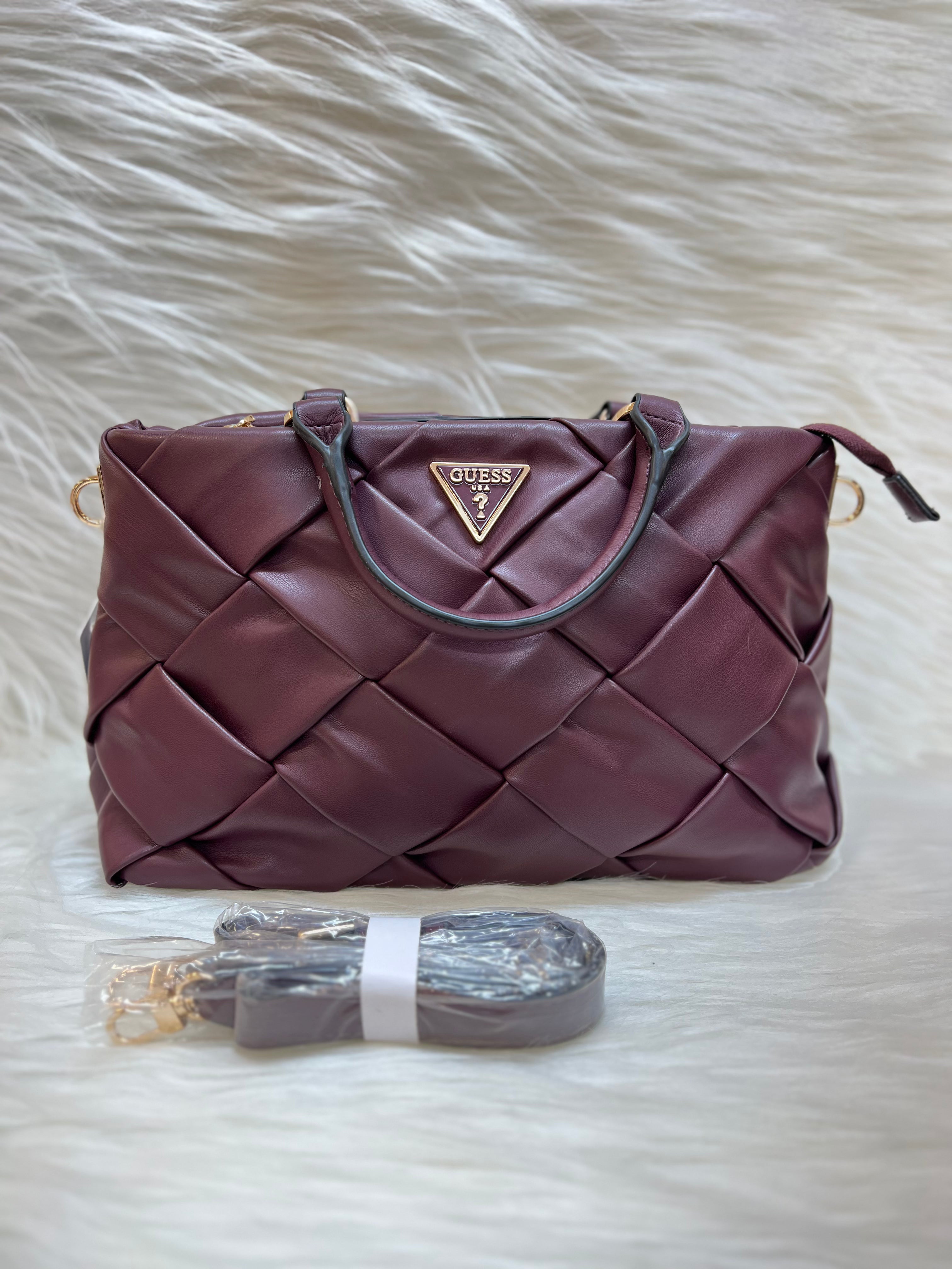 GUESS PREMIUM HAND  BAG TBS-B00072