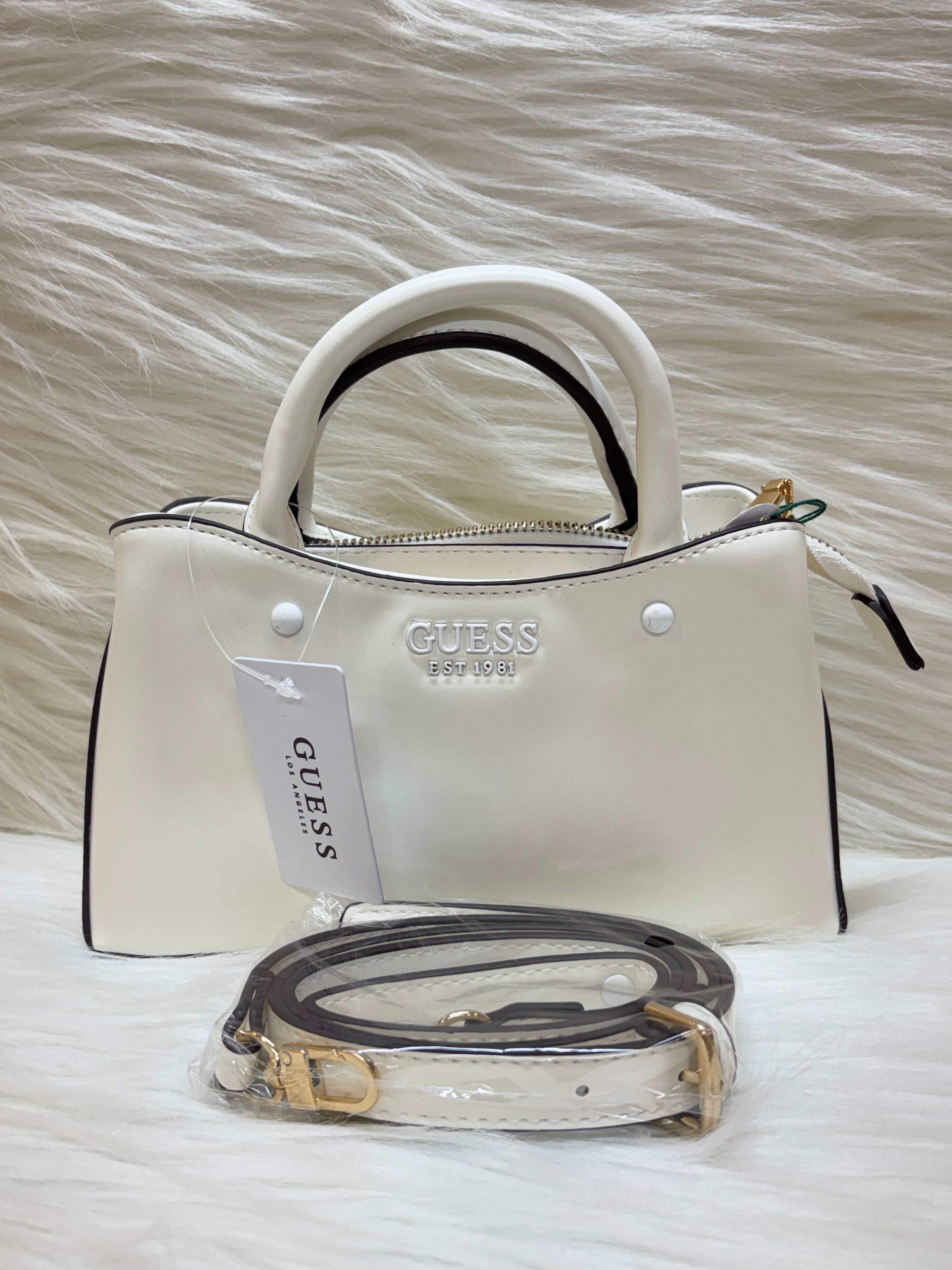 GUESS PREMIUM HAND BAG TBS-000115
