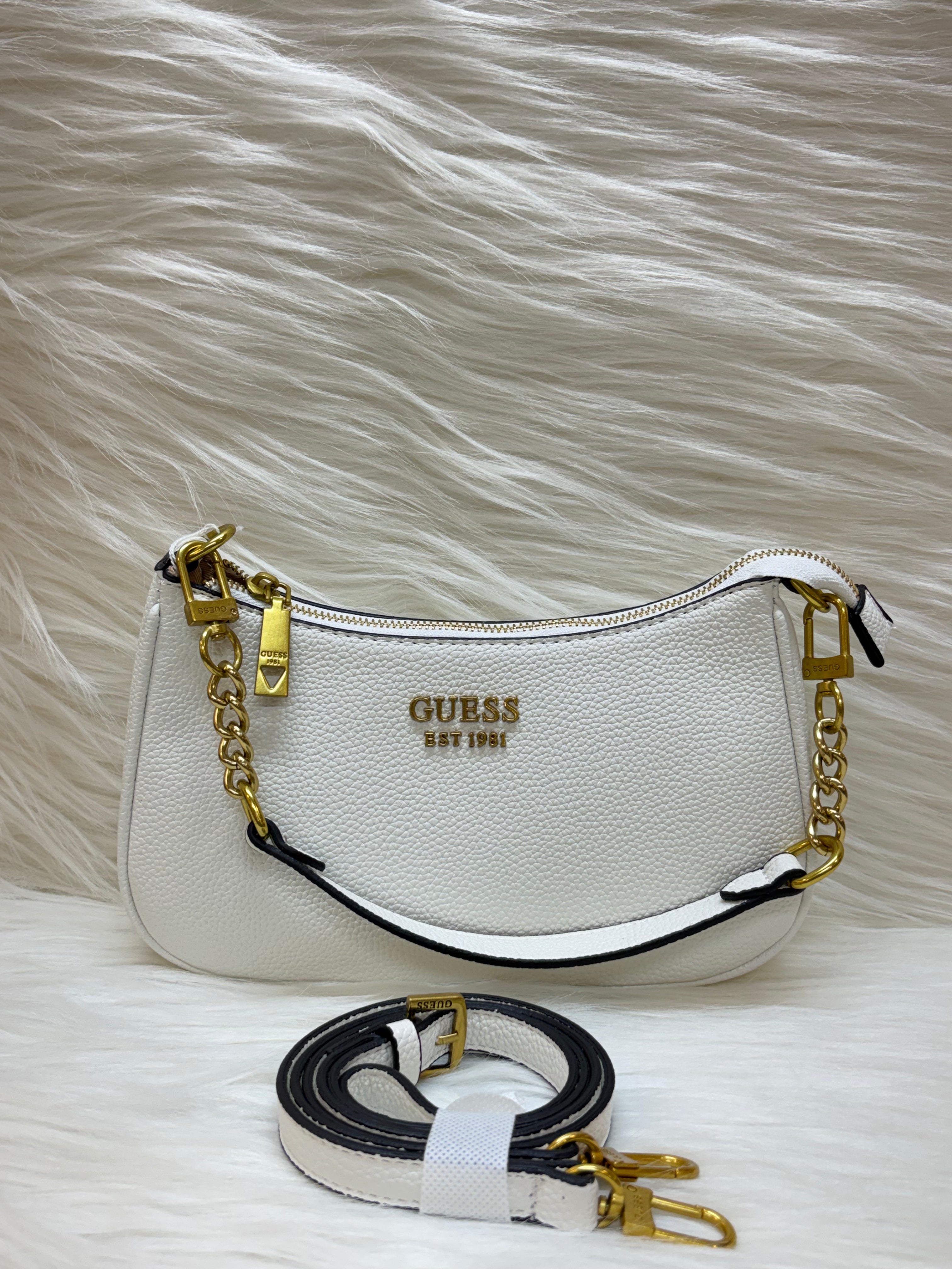 GUESS PREMIUM SLING BAG TBS-000112