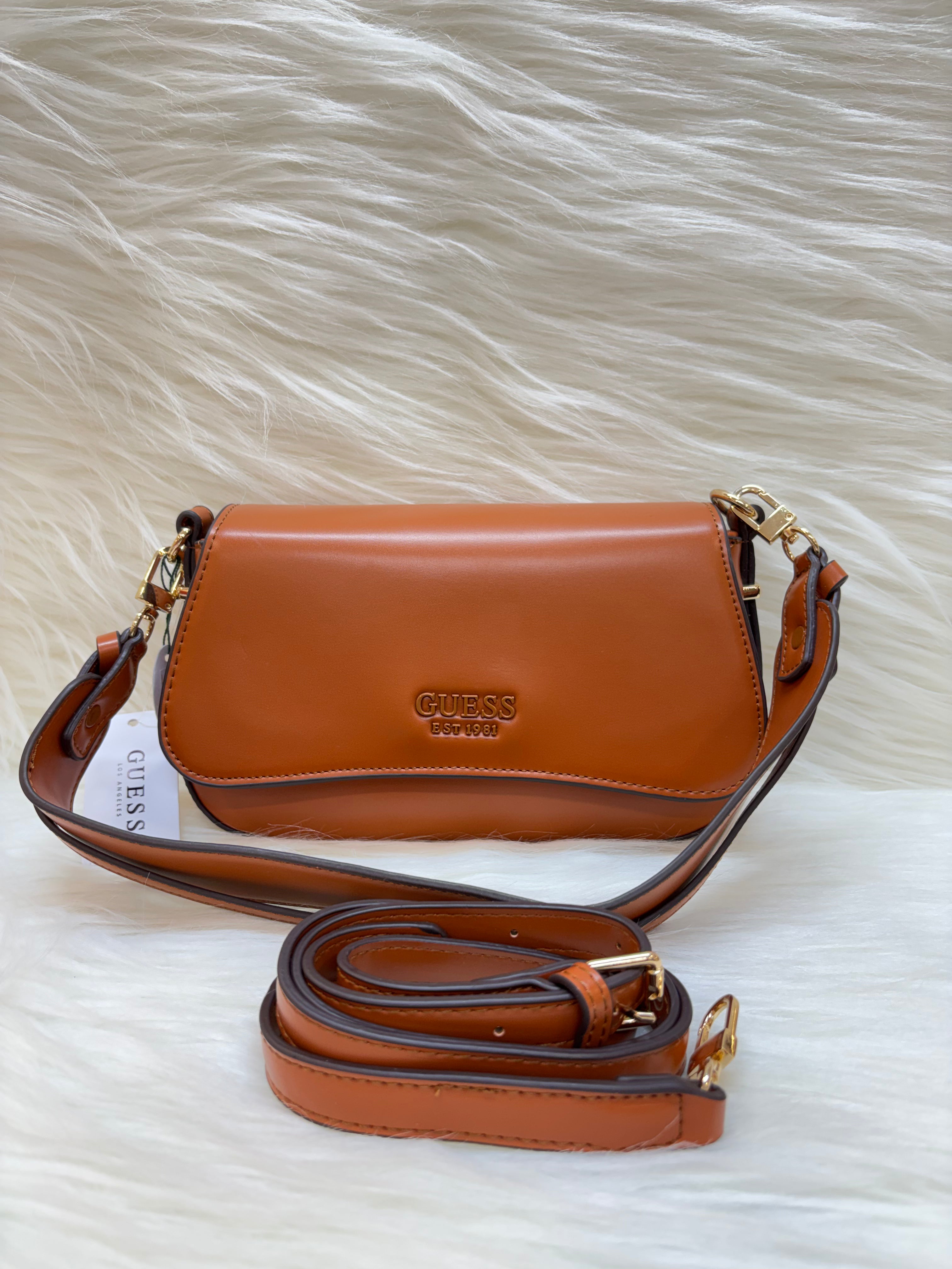 GUESS PREMIUM SLING  BAG TBS-000109