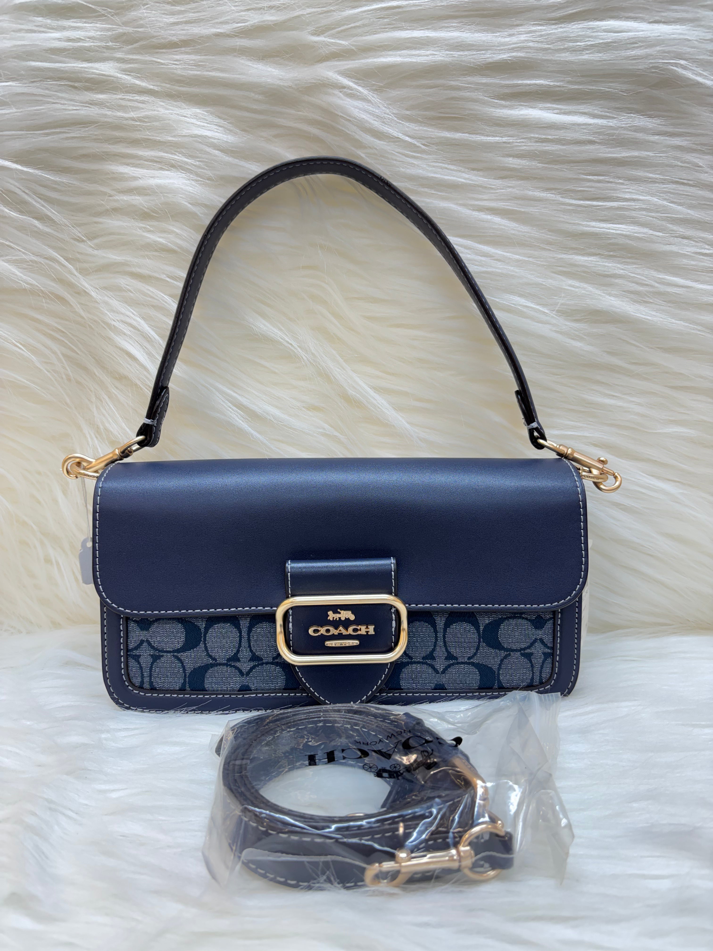 COACH SUPER PREMIUM SLING BAG TBS-00092