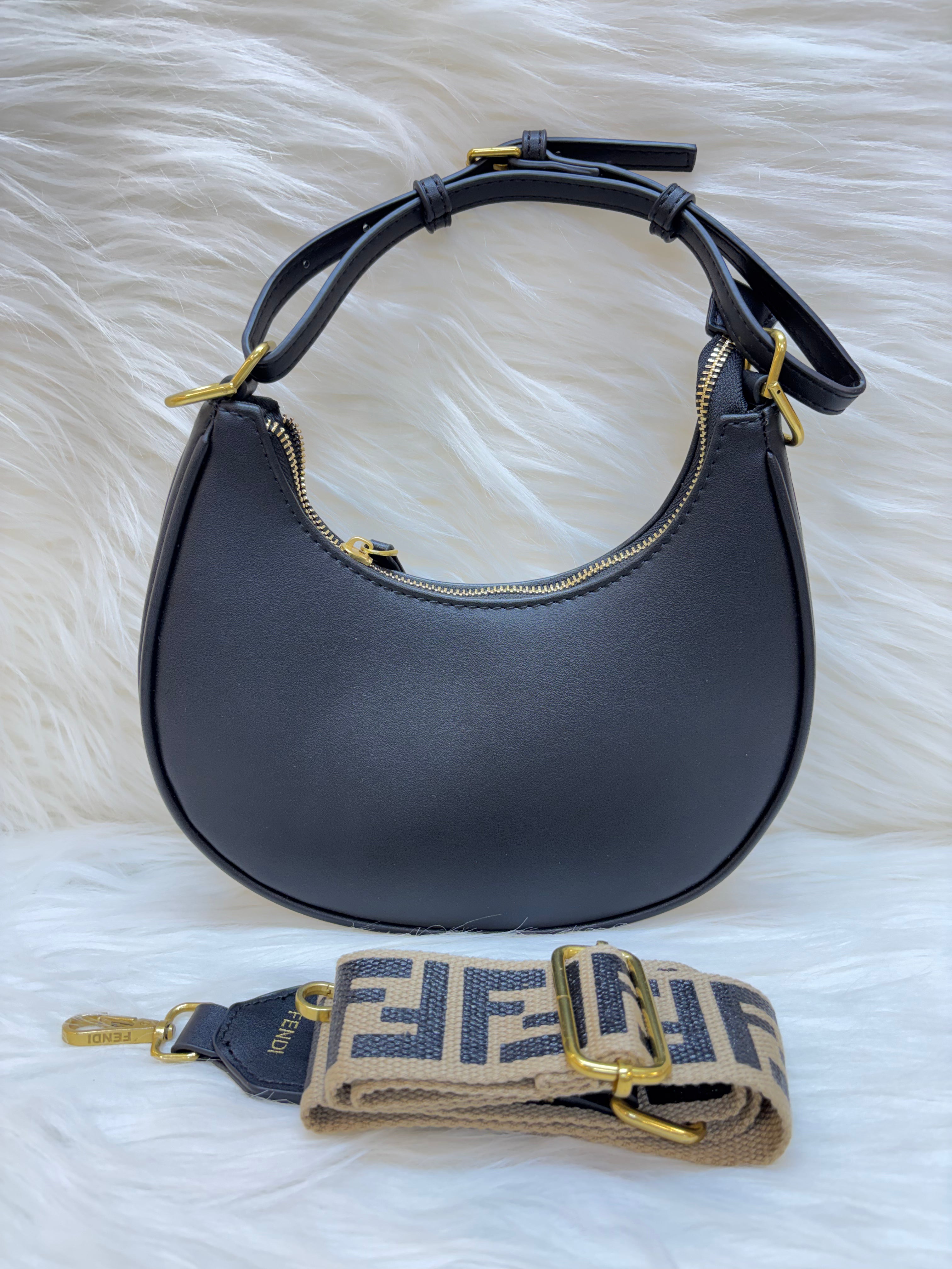 FENDI PREMIUM SHOULDER BAG TBS-00090