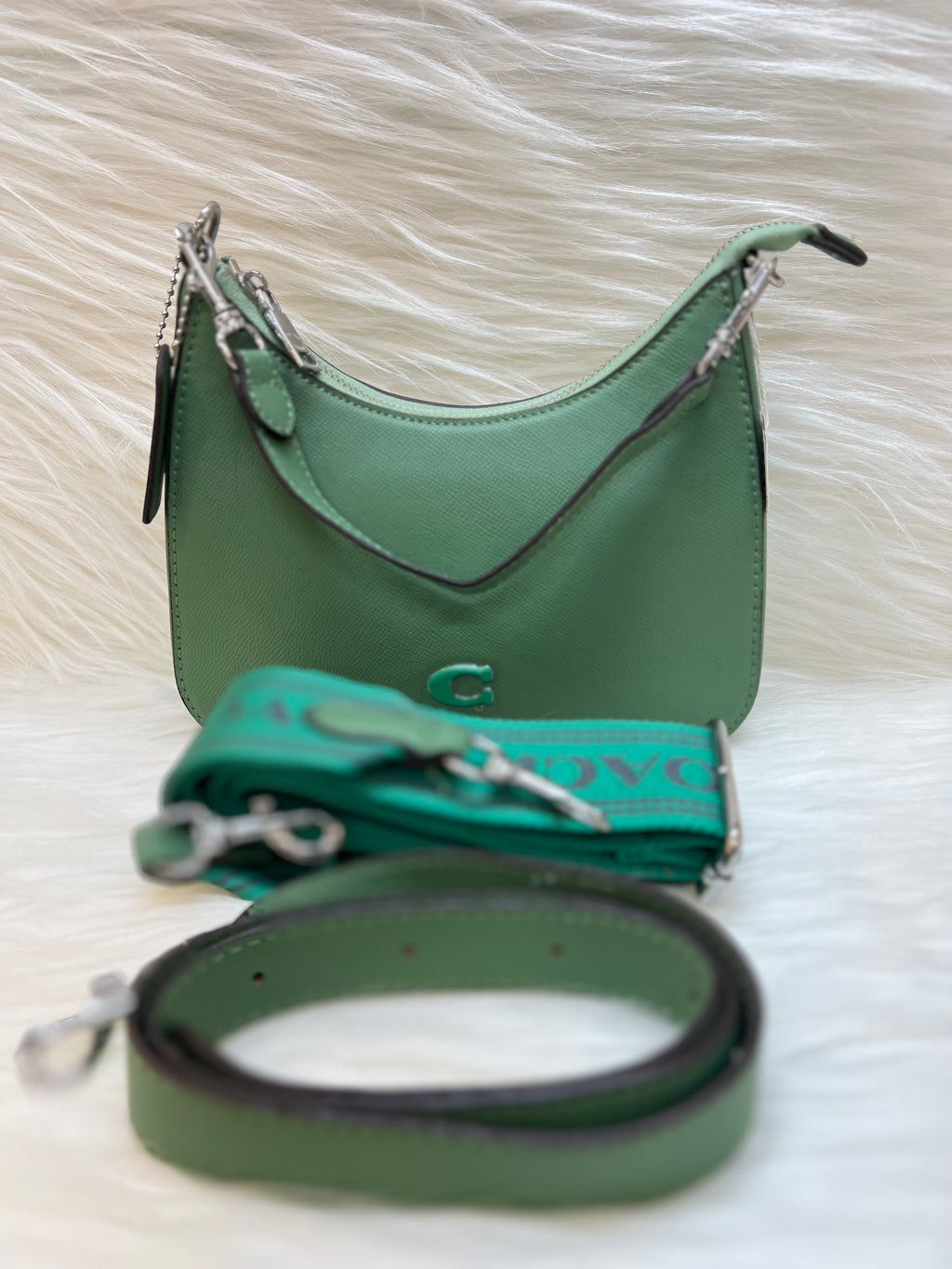 COACH PREMIUM SLING BAG TBS-000290