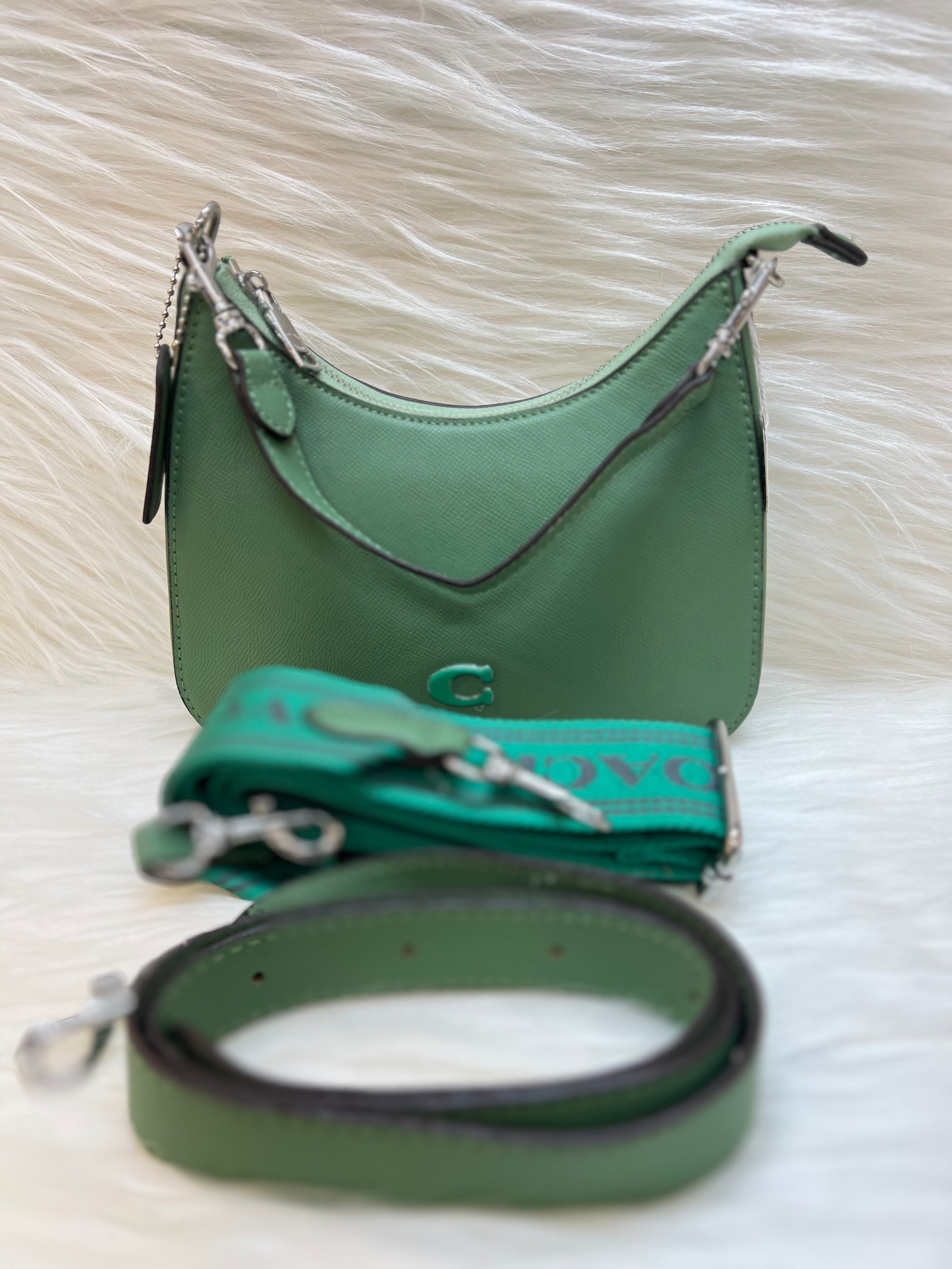 COACH PREMIUM SLING BAG TBS-000290
