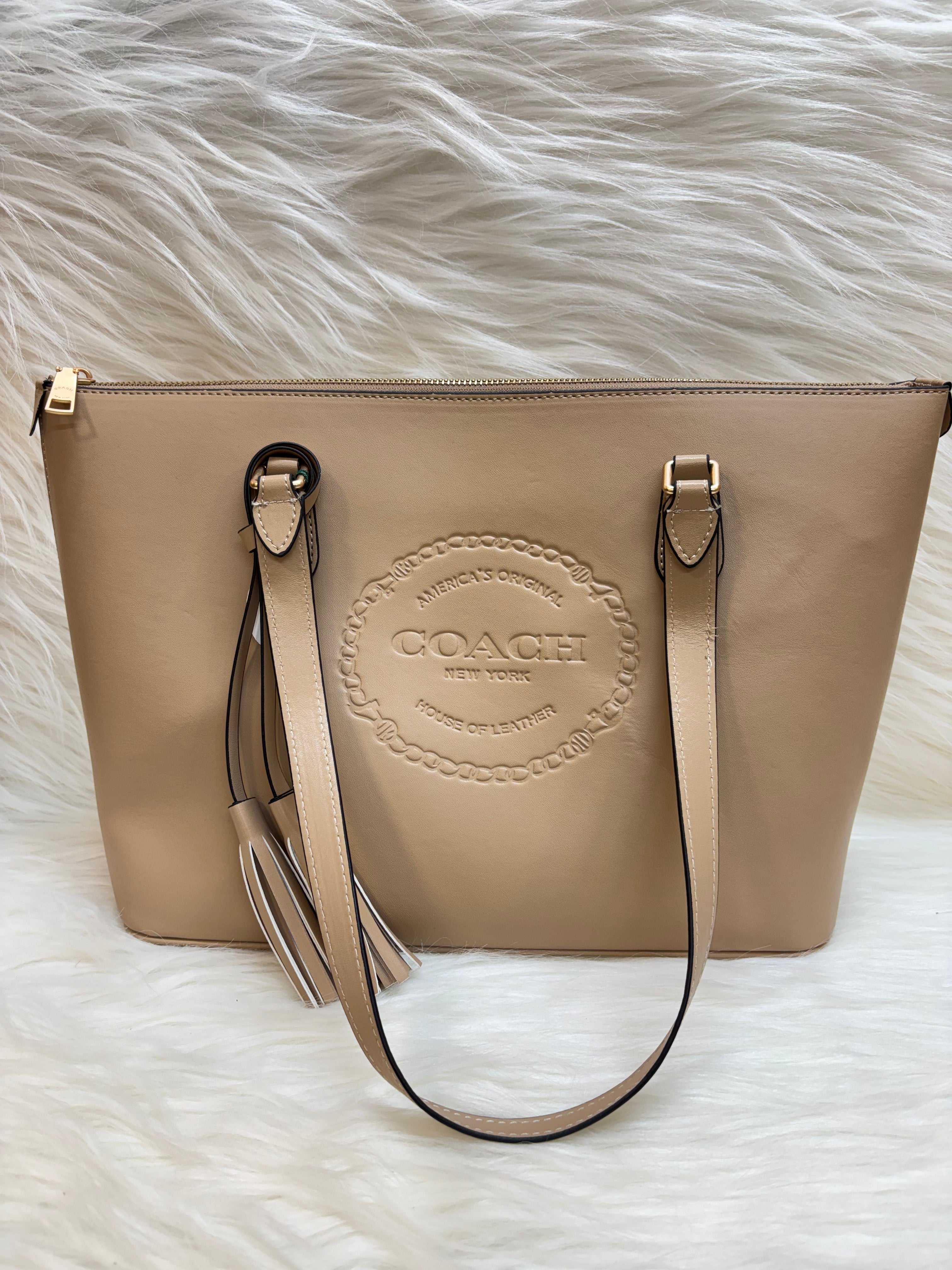 COACH SUPER PREMIUM TOTE BAG TBS-000300