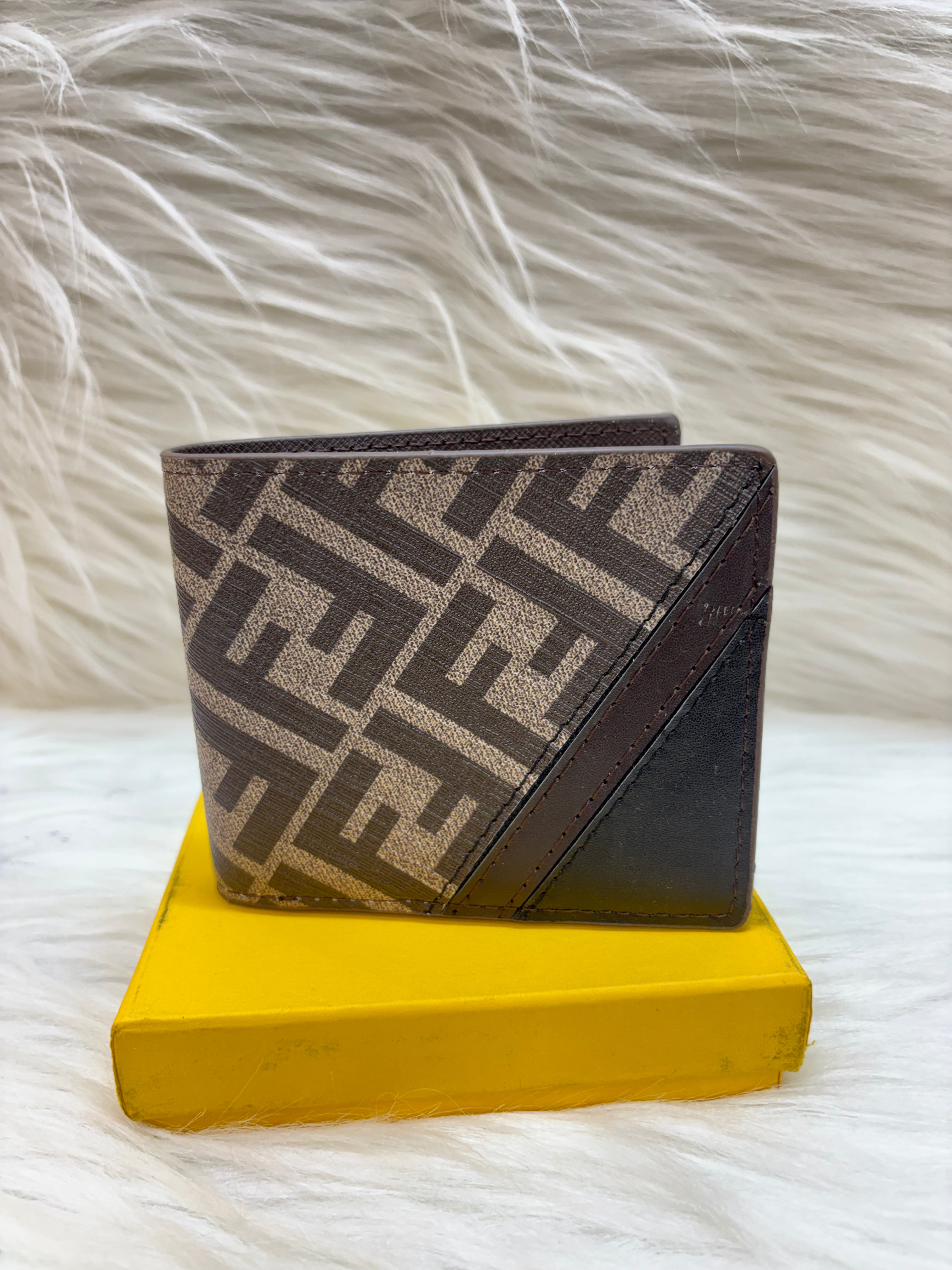 FENDI MEN'S WALLET TBS-B-29-BROWN-BLACK