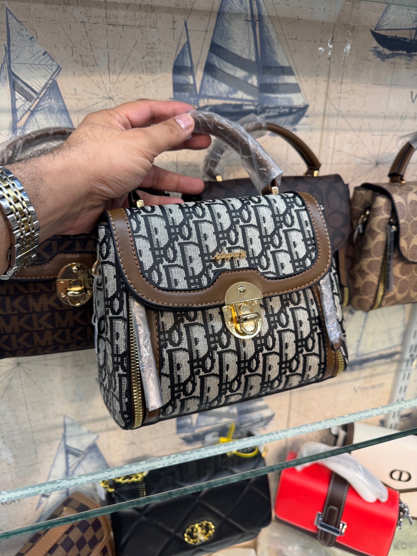 ECONOMICALS DIOR HANDBAG WITH SLING