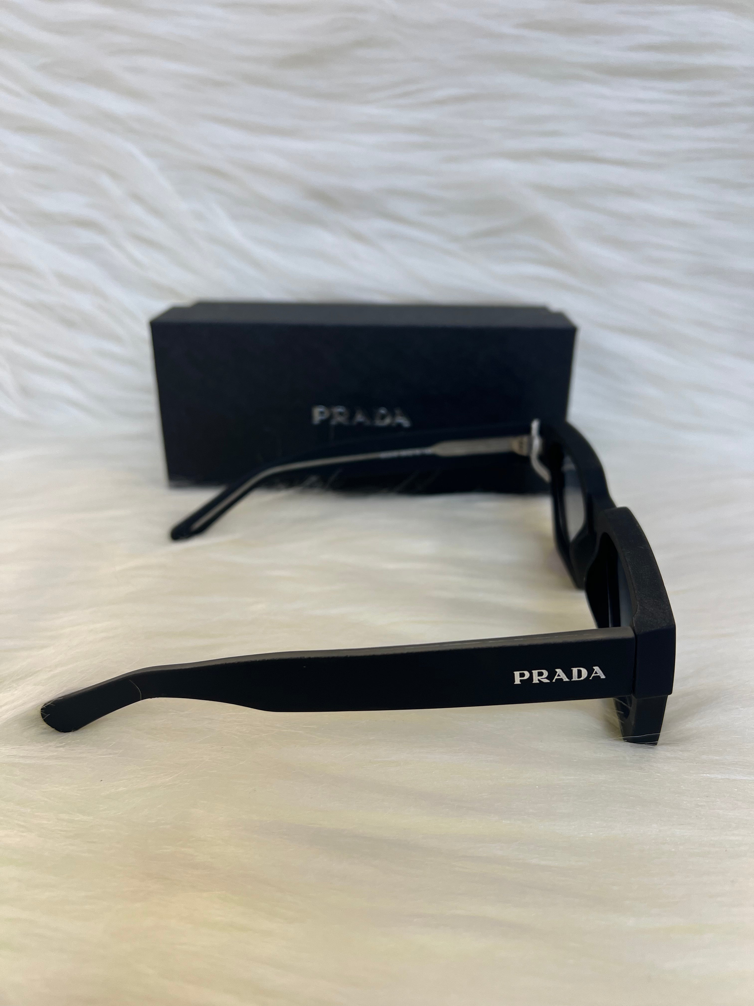 PRADA SHADE/SUNGLASSES TBS-E42 BLACK