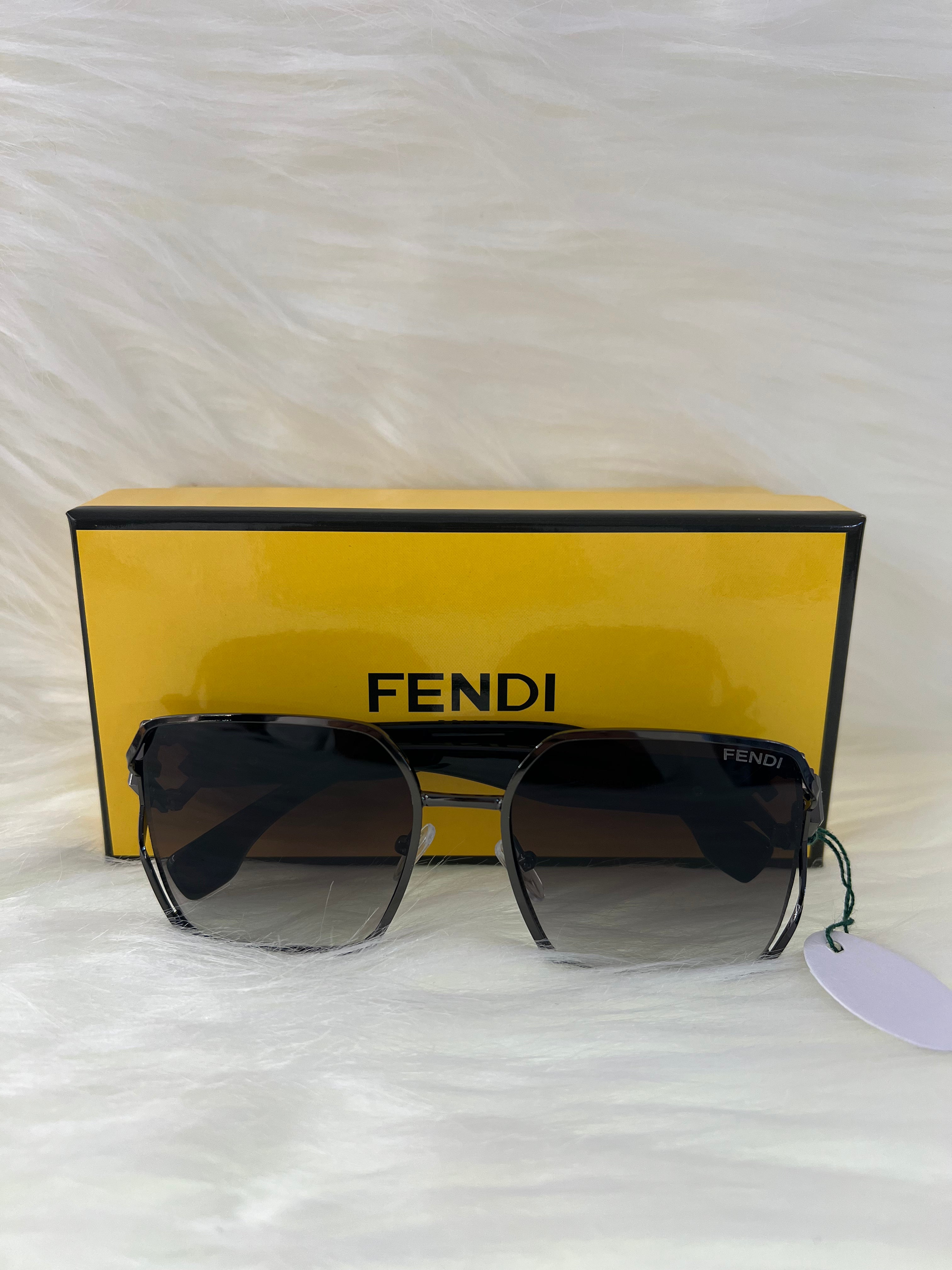 FENDI SHADE/SUNGLASSES TBS-E34 BLACK