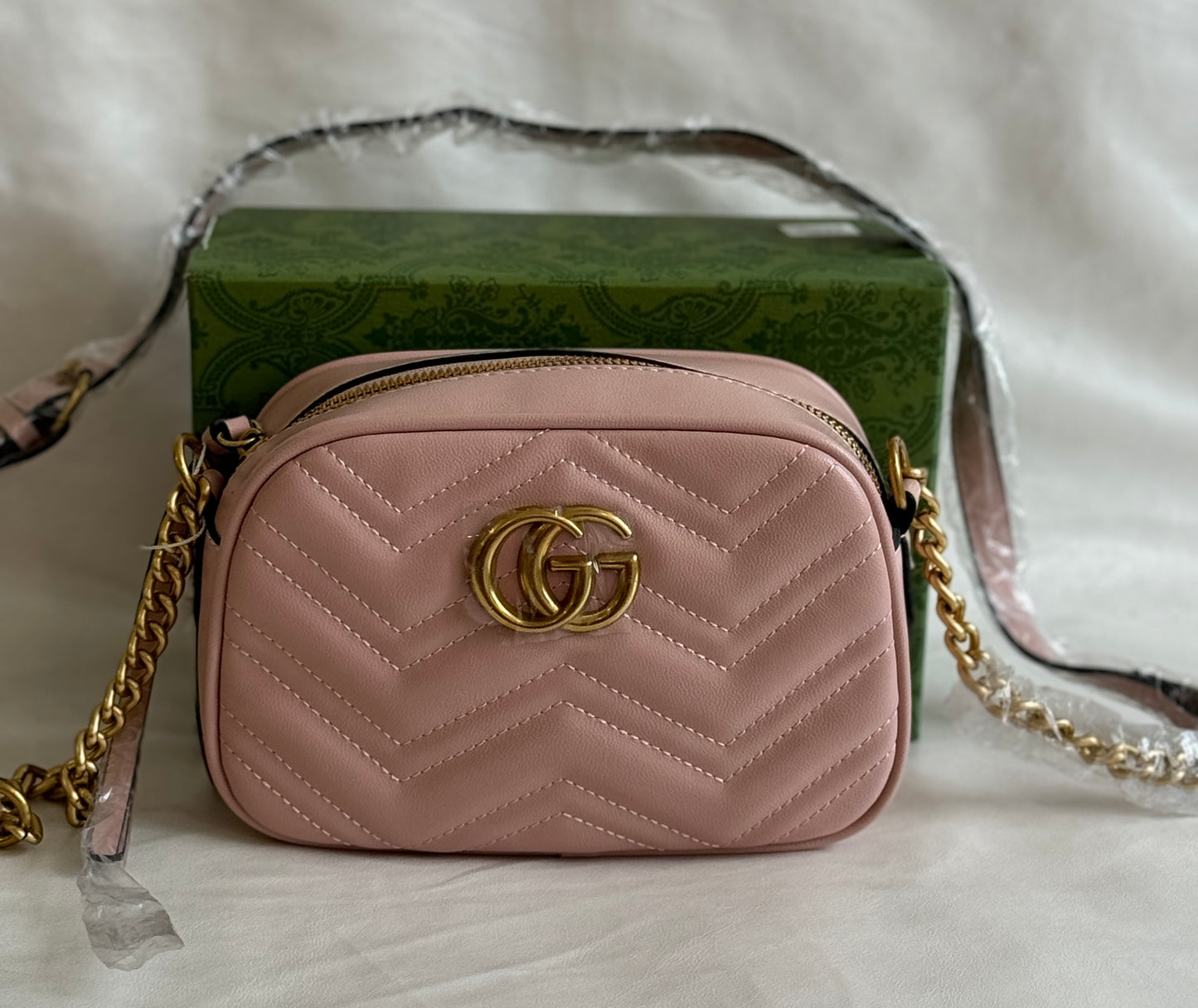 GUCCI NEW MARMONT PINK COLOR SLING BAG ( WITH BOX )