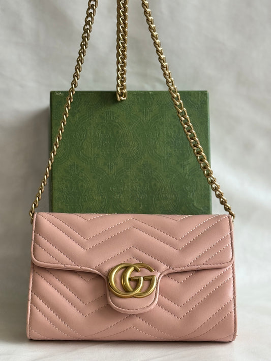 GUCCI GG MARMONT PINK COLOR MATELASSÉ SLING BAG ( WITH BOX )