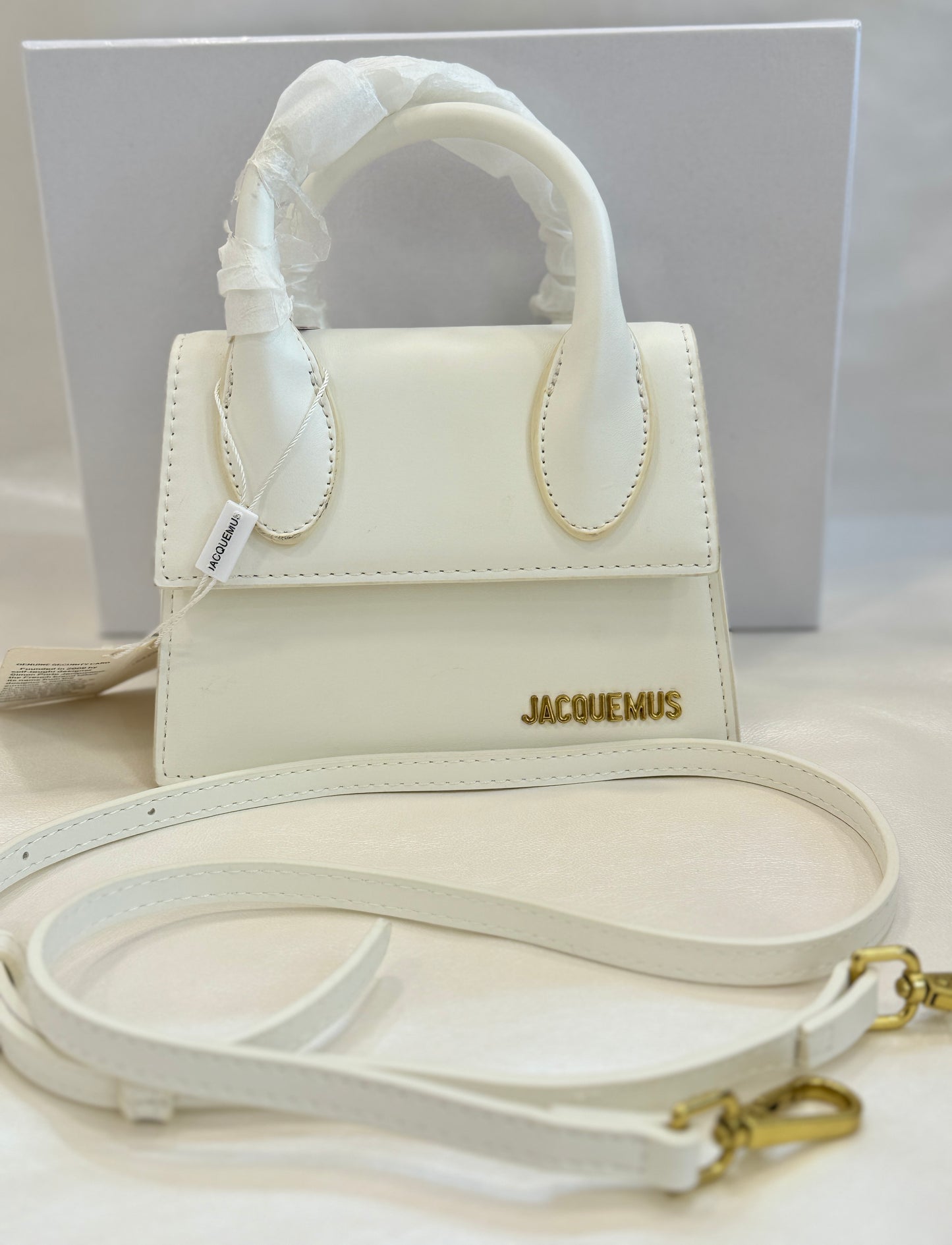 JACQUEMUS  CHIQUITO WHITE CROCO SMALL HANDBAG ( WITH BOX )
