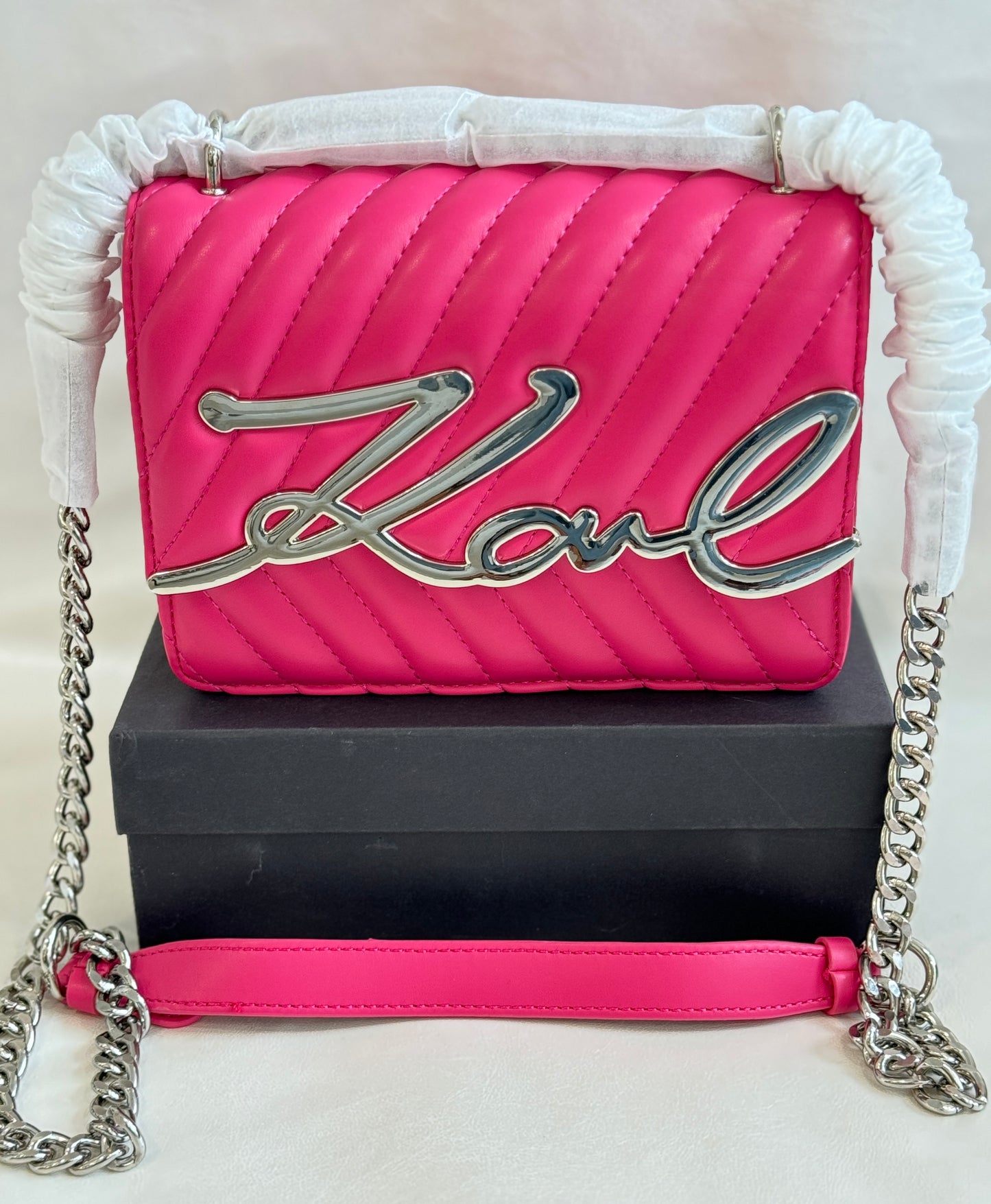 KARLL LAAGERFELD K SIGNATURE PINK COLOR SLING BAG ( WITH BOX )