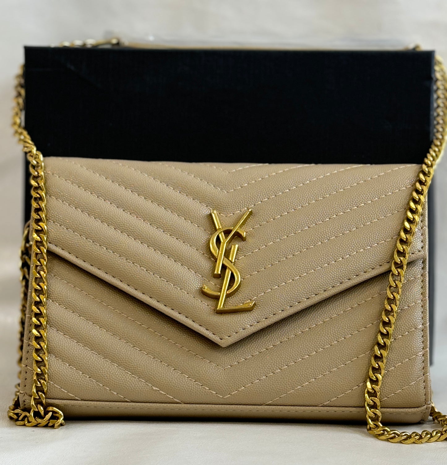 YSL BIEGE ENVELOP SLING BAG ( WITH BOX )