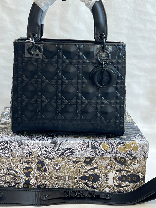 LADY DIOR BLACK CANNAGE DIAMOND MOTIF HANDBAG ( WITH BOX )