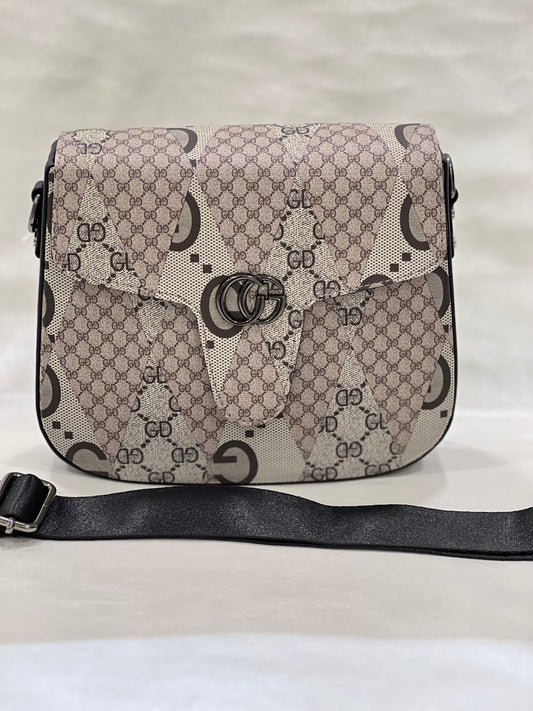 GUCCI BLACK CASUAL BAG ( SLING BAG )