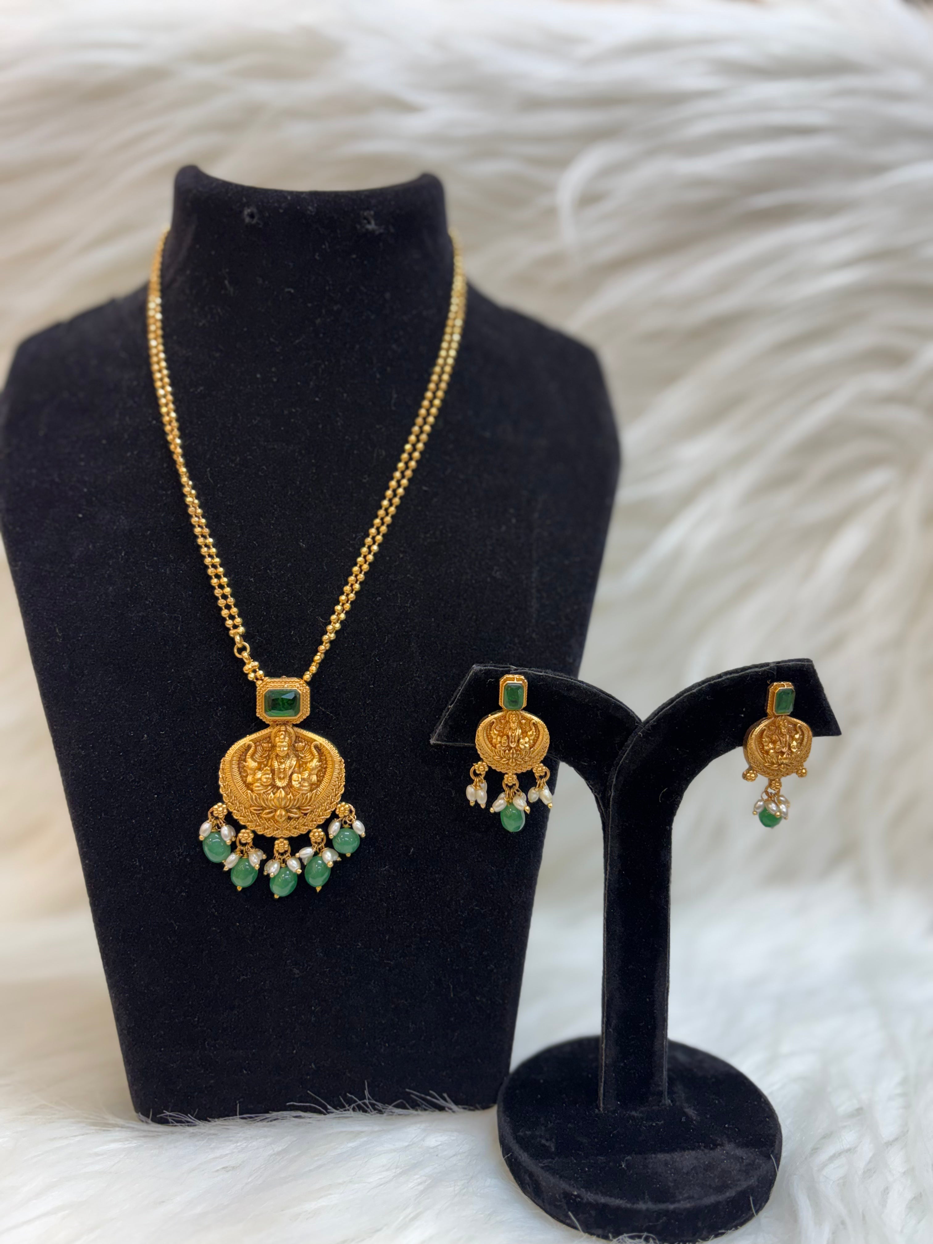 LAXMI MALA -GOLD PLATED TEMPLE PENDANT SET WITH GREEN DROPS TBS-35