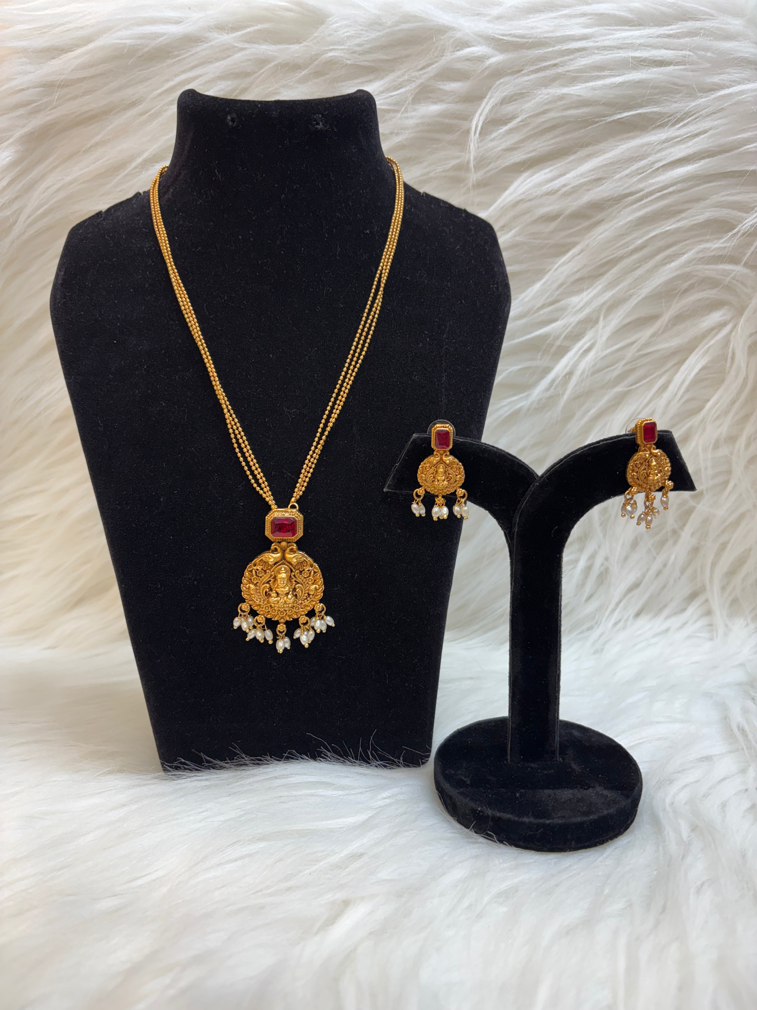 LAXMI MALA WHITE WITH RED-GOLD PLATED TEMPLE PENDANT SET WITH WHITE MOTI TBS-38