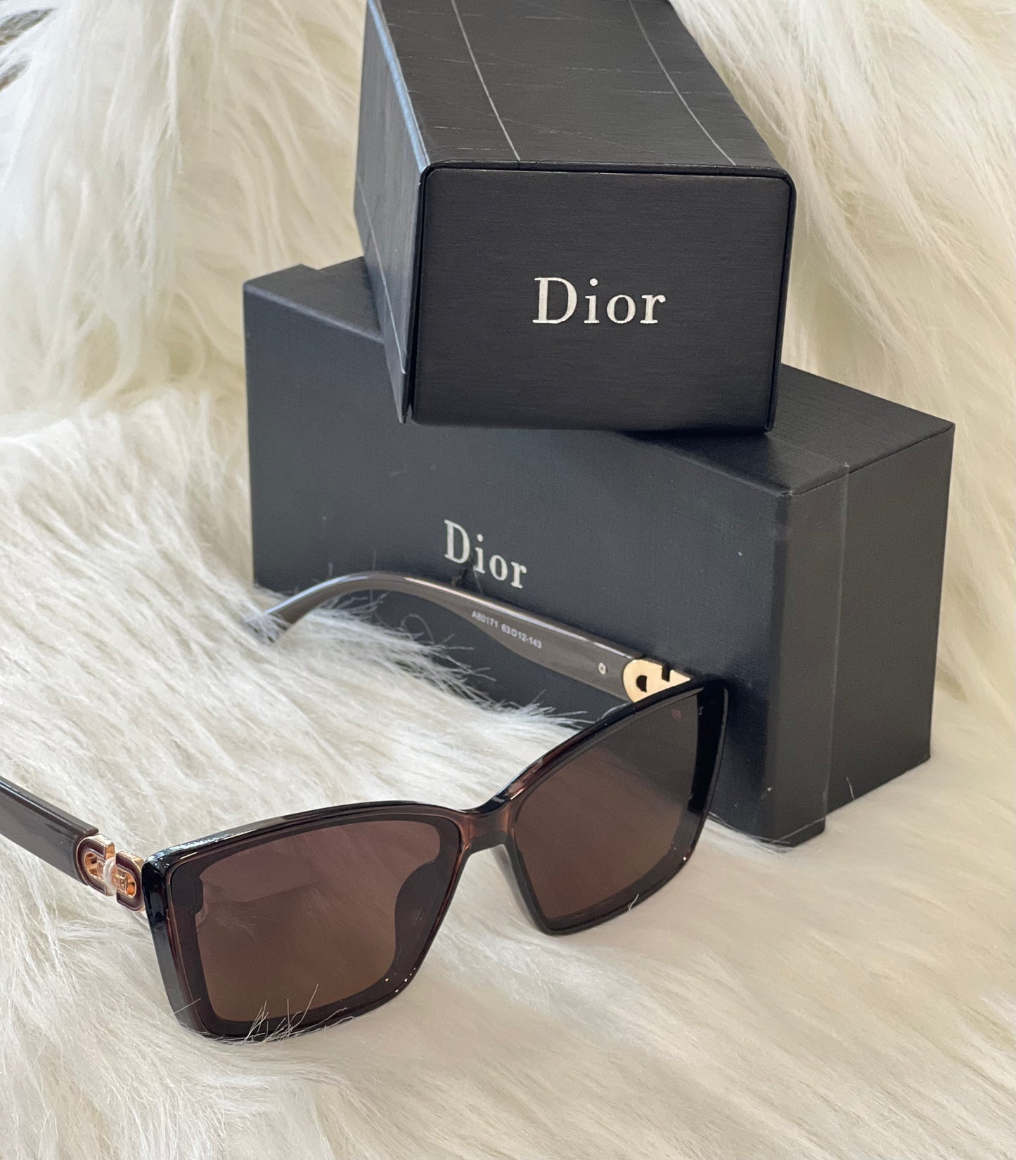 DIOR SUNGLASSES ( WITH BOX )
