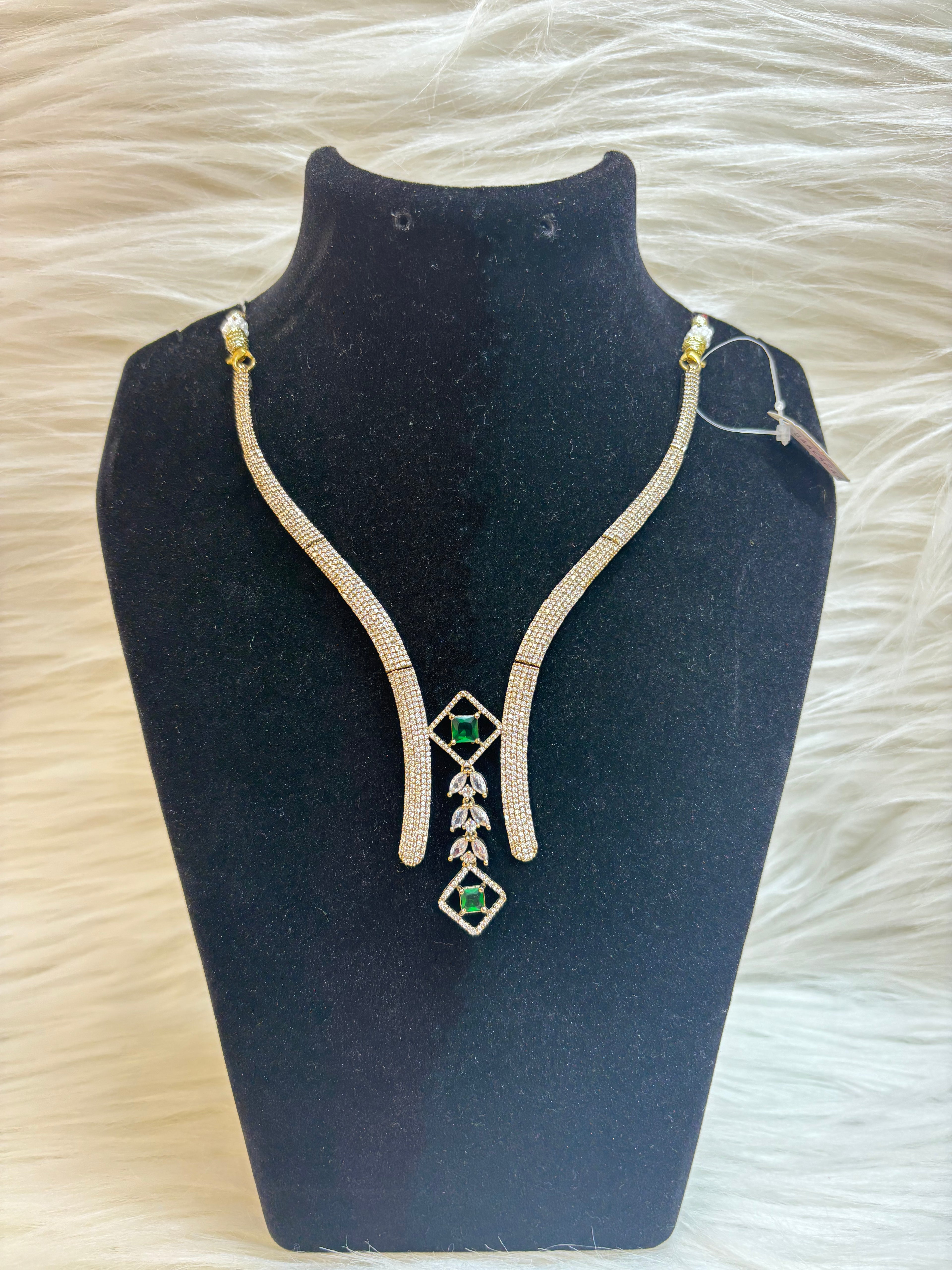 EMERALD V-CUT DIAMOND LOOK HASLI NECKLACE SET WITH EARRINGS TBS-50