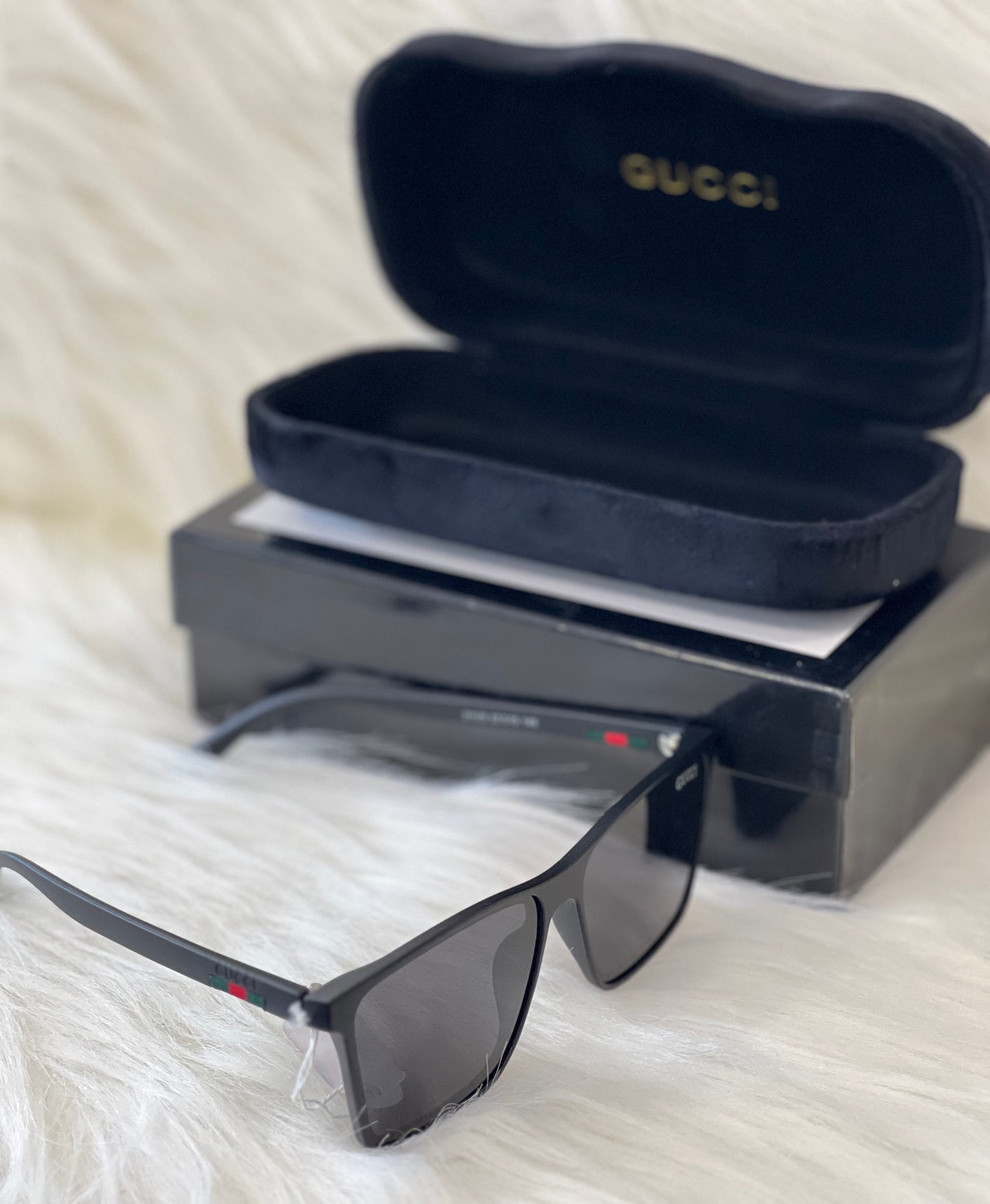 GUCCI SUNGLASSES ( WITH BOX )