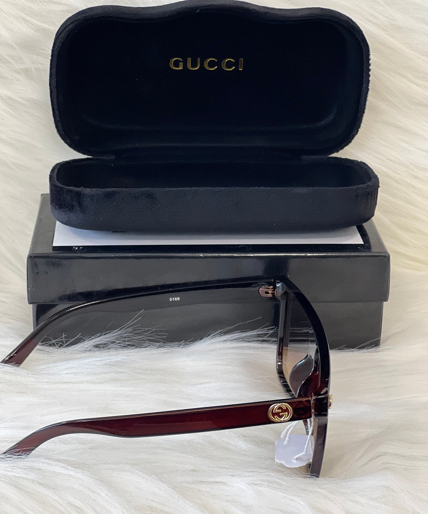 GUCCI SUNGLASSES ( WITH BOX )