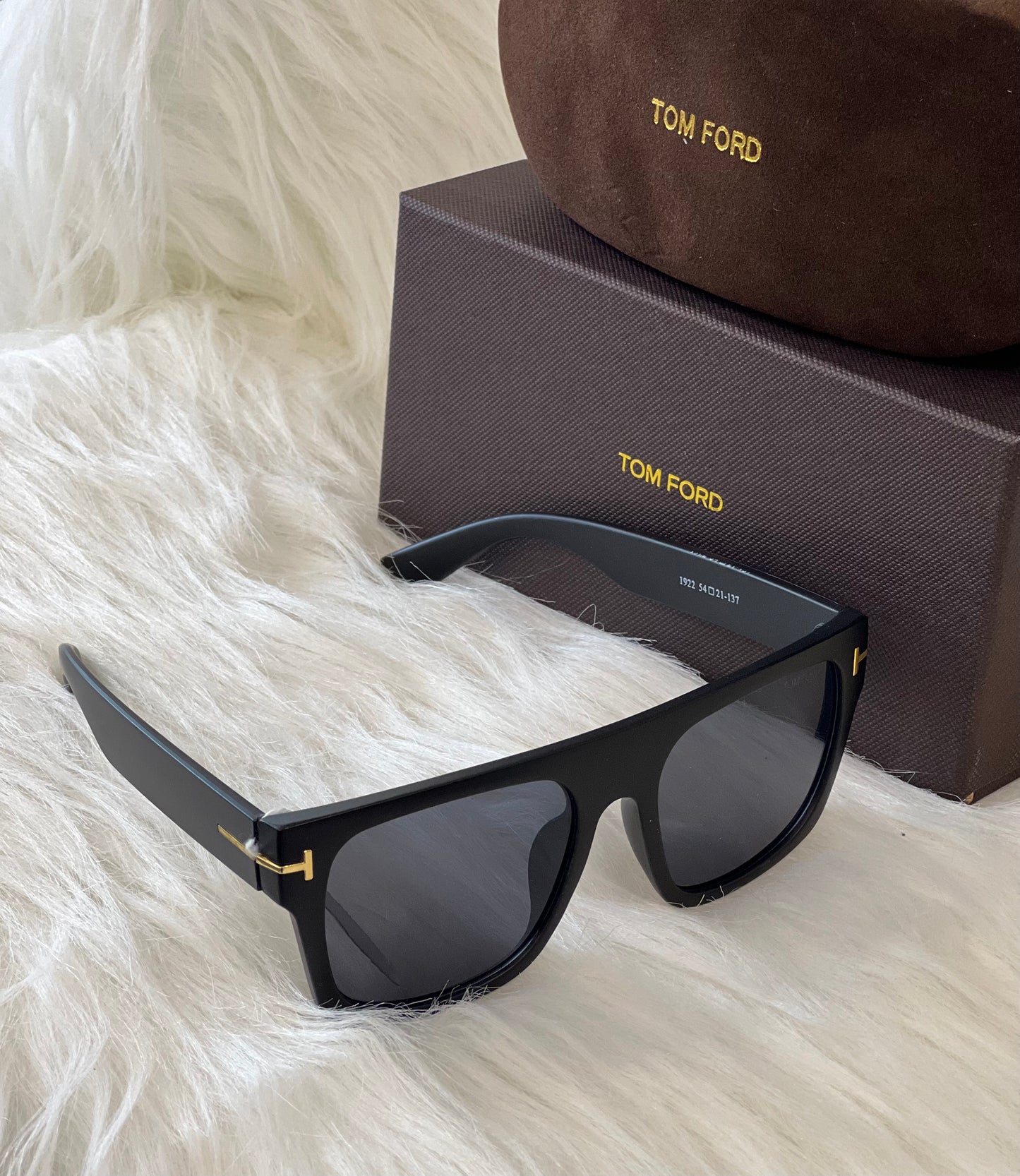 TOM FORD SUNGLASSES ( WITH BOX )
