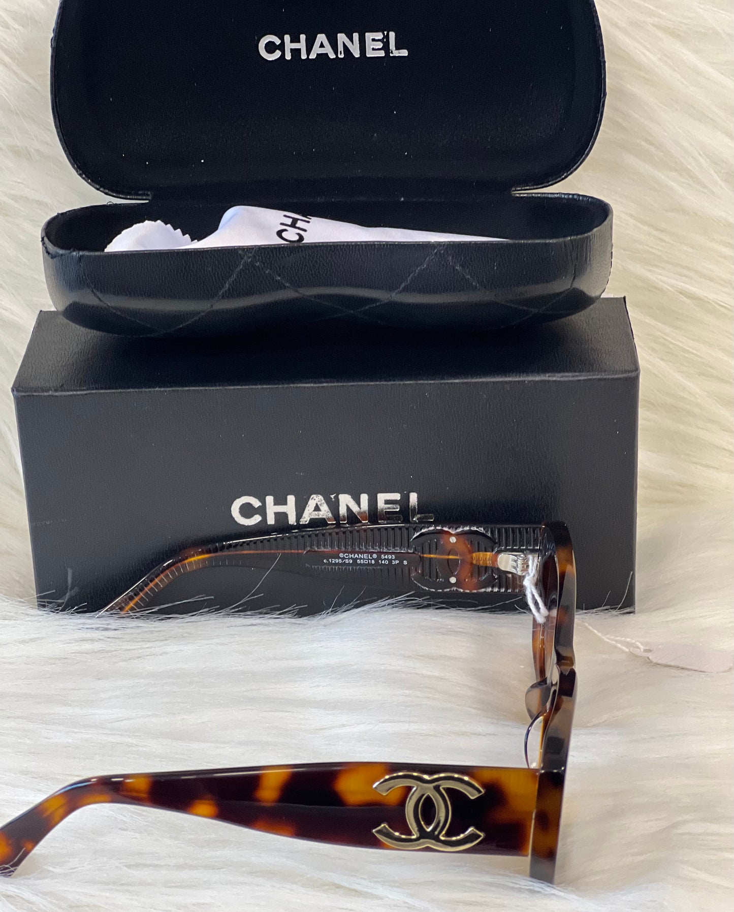 CHANEL SUNGLASSES ( WITH BOX )