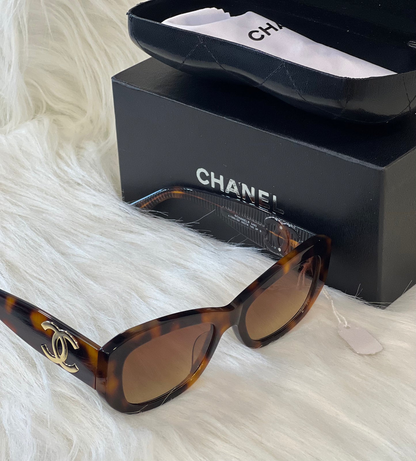 CHANEL SUNGLASSES ( WITH BOX )
