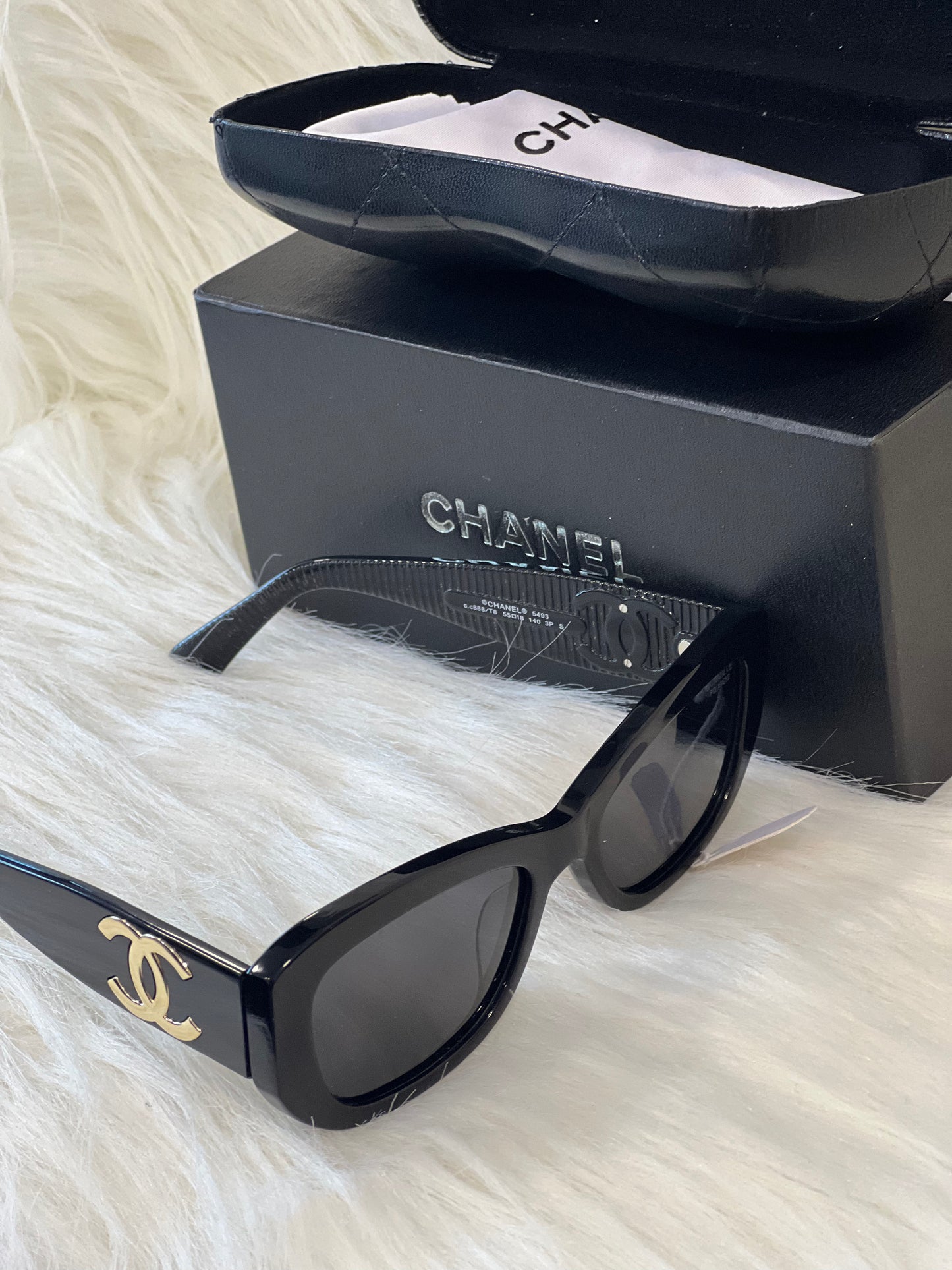 CHANEL SUNGLASSES ( WITH BOX )