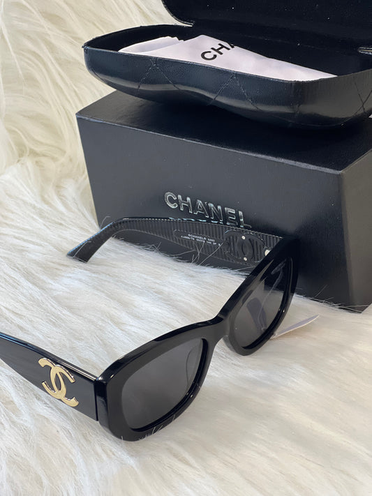 CHANEL SUNGLASSES ( WITH BOX )